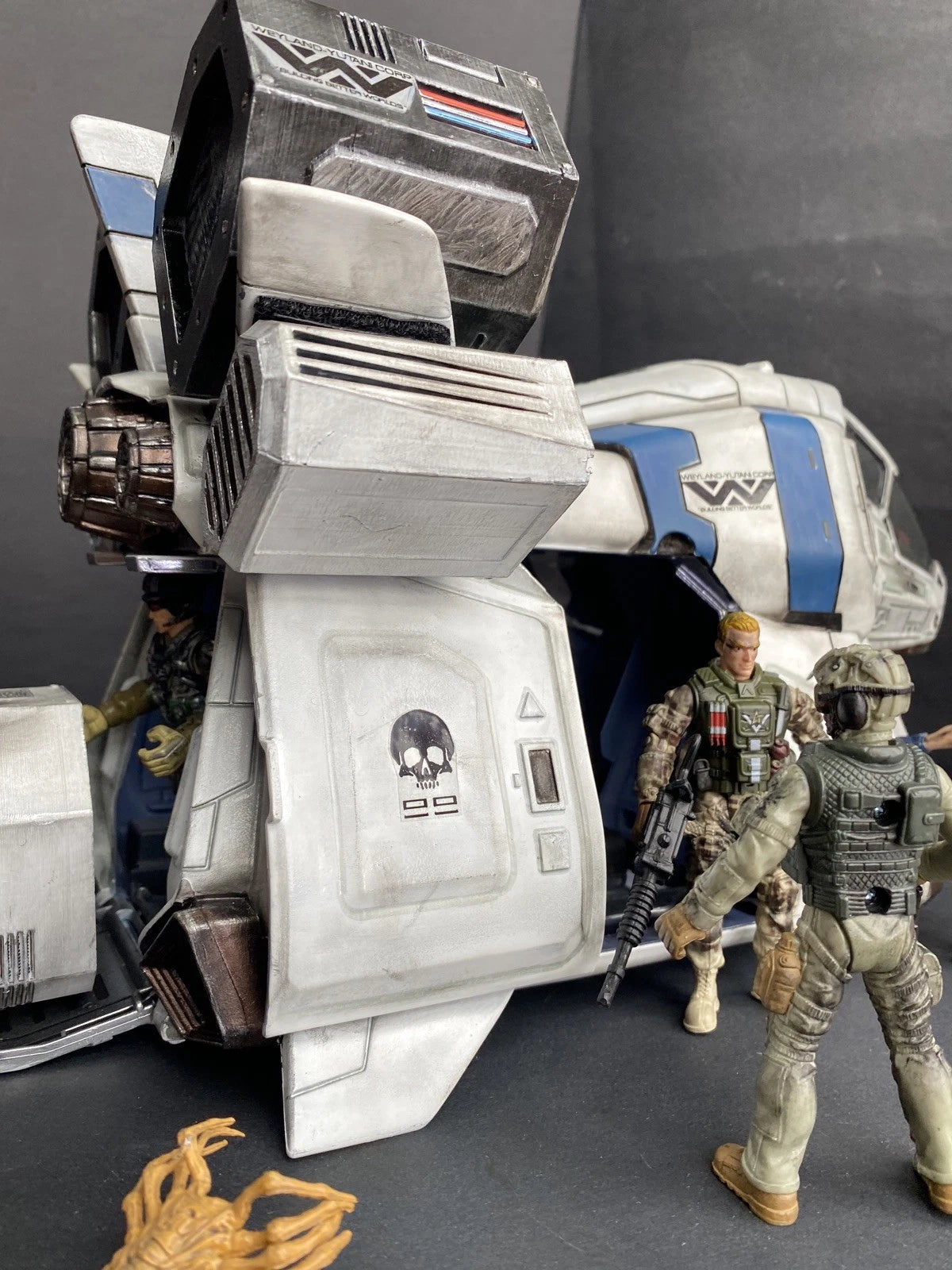 Terminator Resistance Gunship Hunter Killer Skynet Cyberdyne T800 Kenner Custom