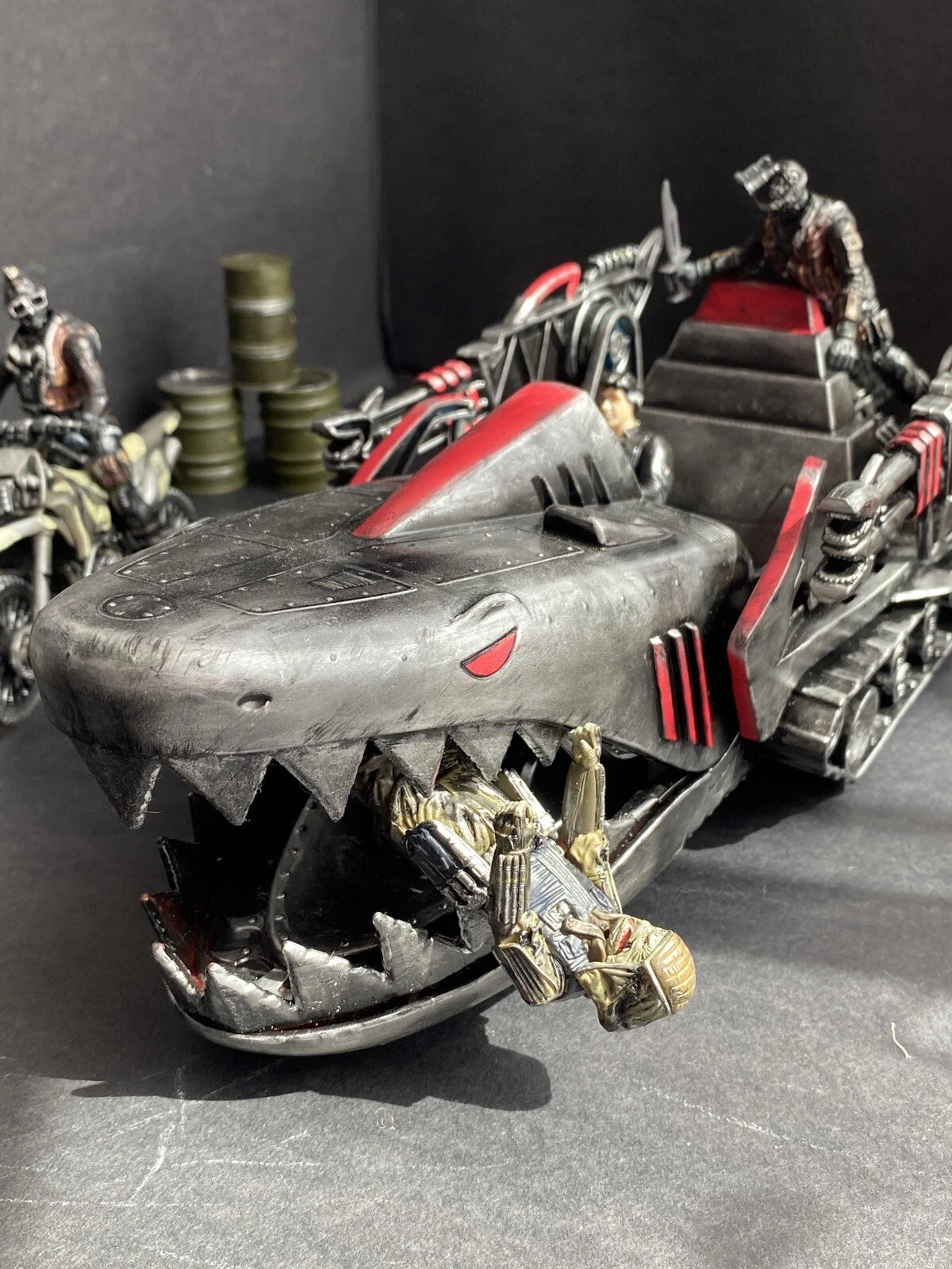 “RAGE RUNNER” QUARANTINE CRAWLER 28 Years Later Custom Apocalypse Raider Vehicle