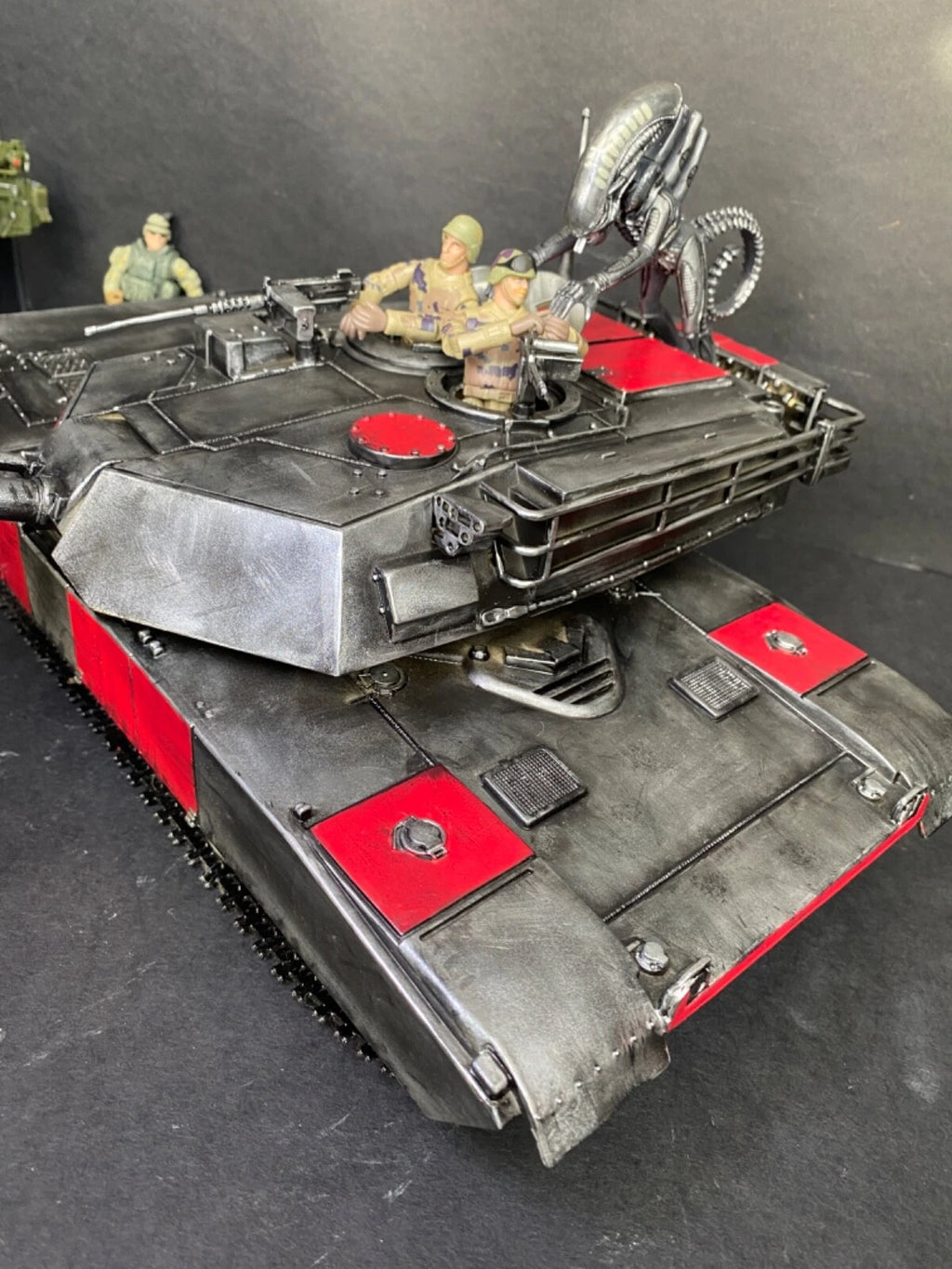 Aliens Colonial Marines APC Xenomorph Weyland Yutani Hadleys Hope Romulus Tank