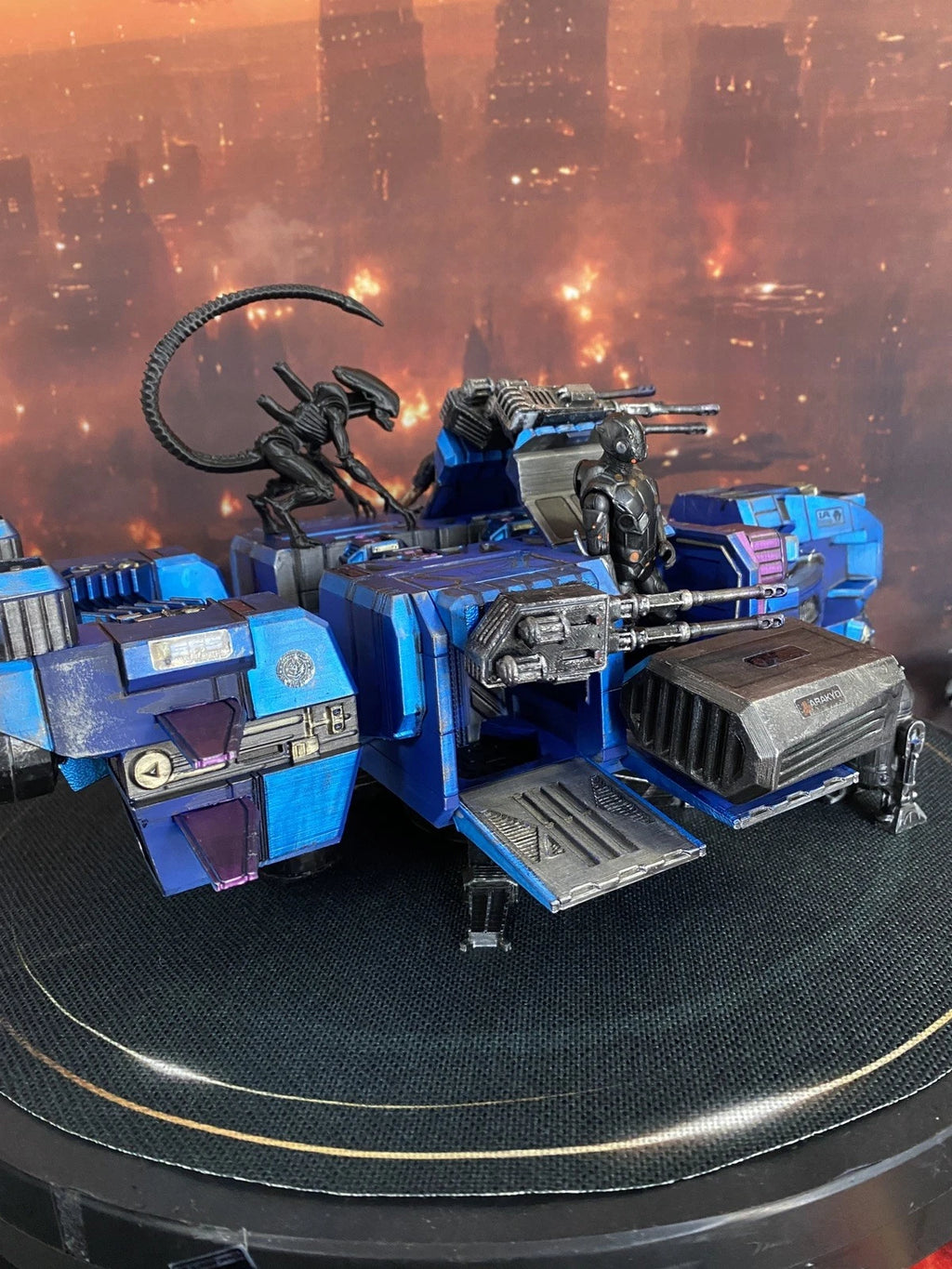Aliens Weyland Yutani Siege Lander | Custom Colonial Marine Gunship Romulus APC