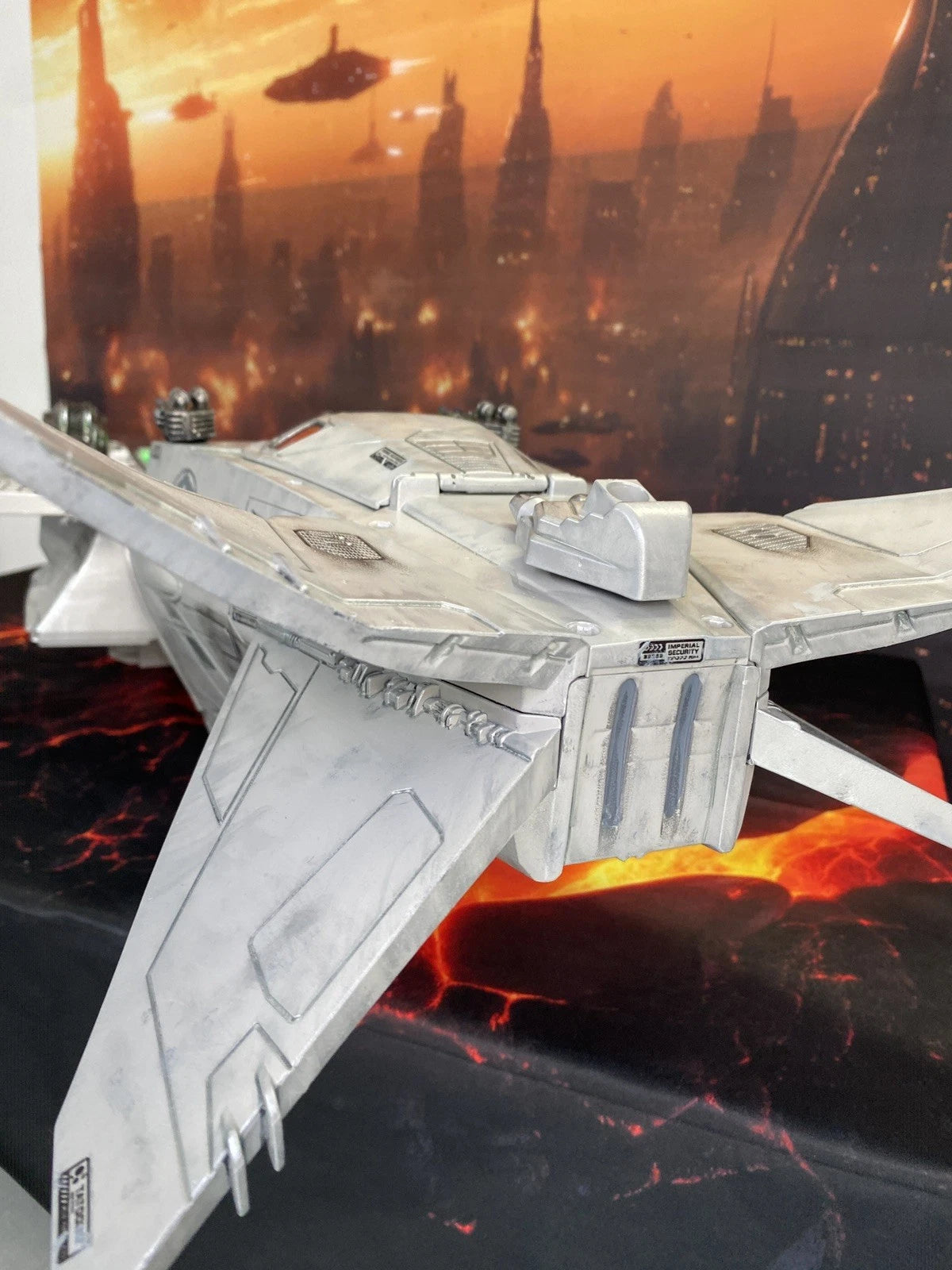LITANY OF IRON  “GREEN-LOCK” Gunship | Warhammer 40K vintage diorama custom