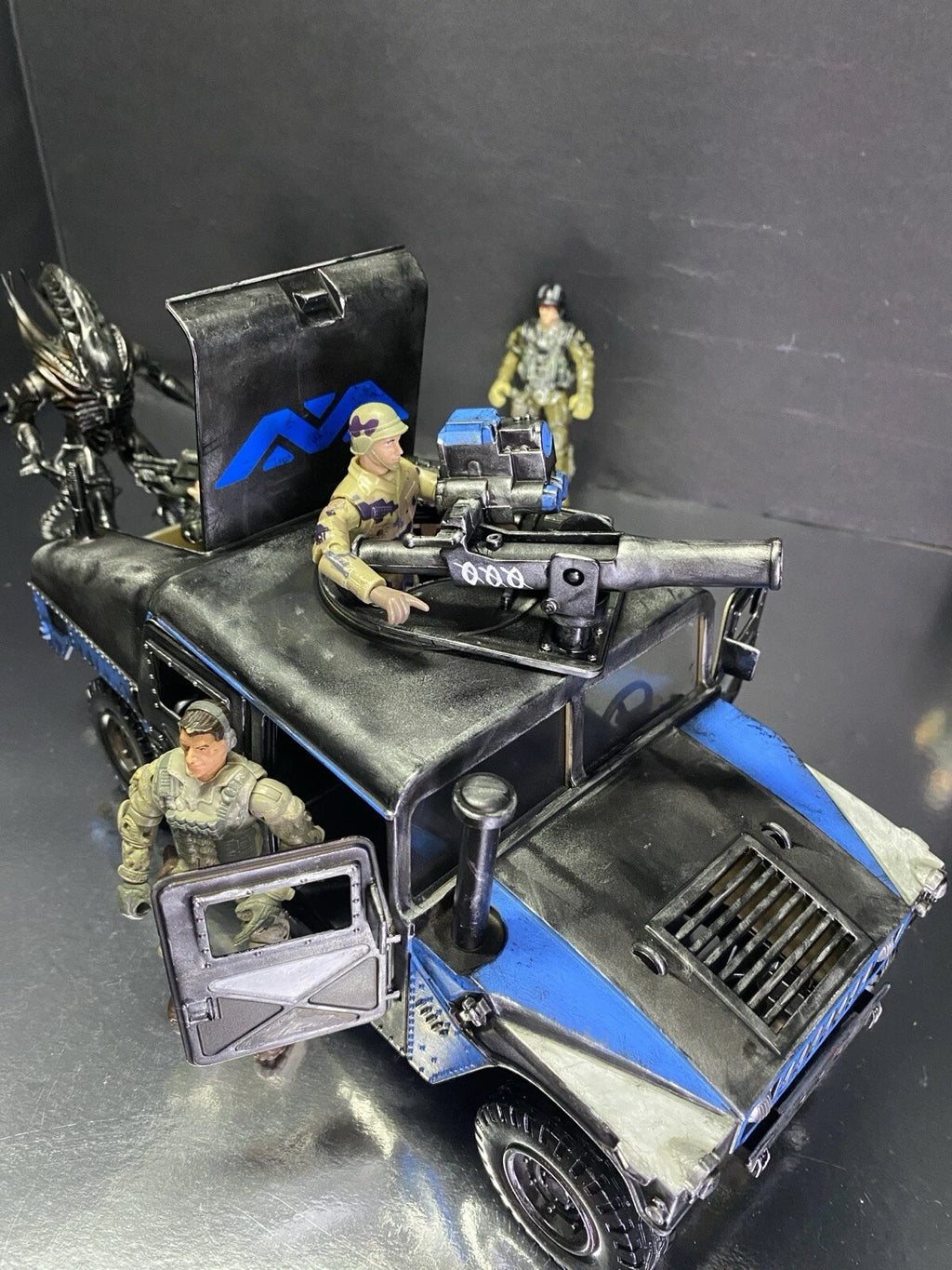 Aliens Hadley Hope Colonial Marines Truck Weyland Yutani Romulus Earth Neca