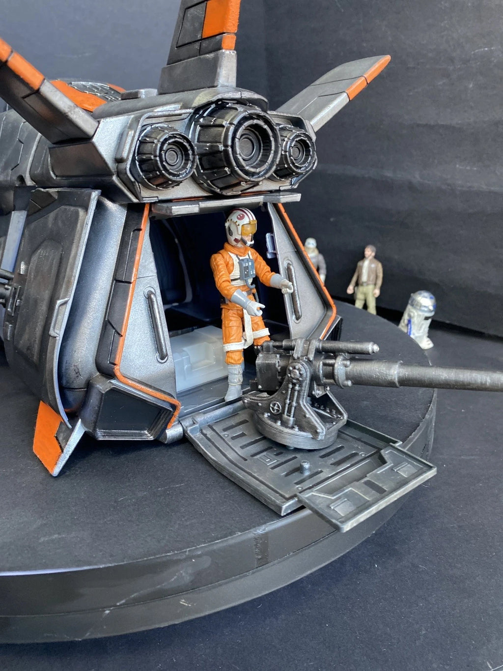 InGen “Raptor Warden” Hazard Shuttle | Custom Jurassic Park Gunship Diorama