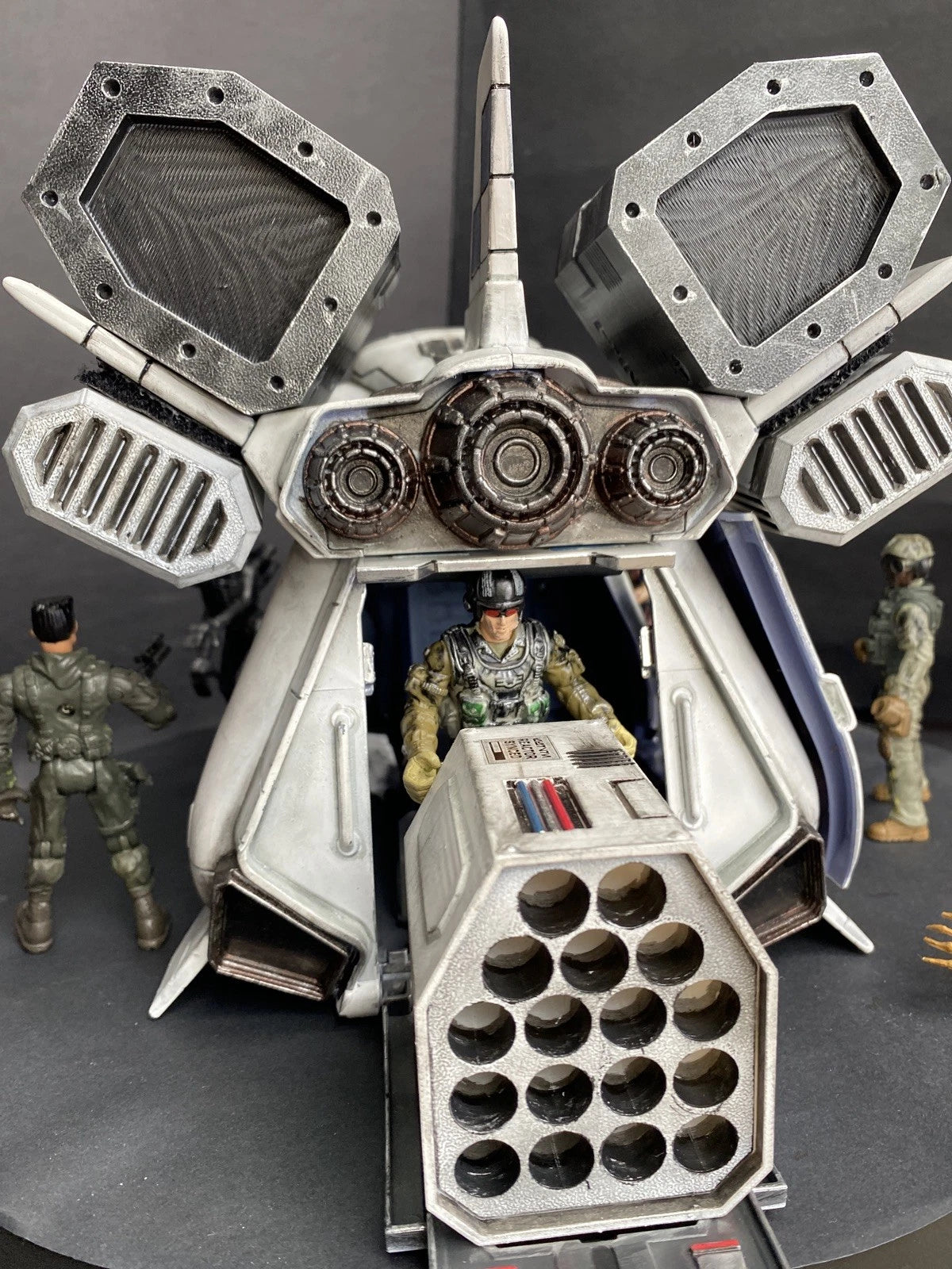 Aliens Dropship “Sulaco Wing” Custom Vintage Style Weyland Yutani Hadley Hope