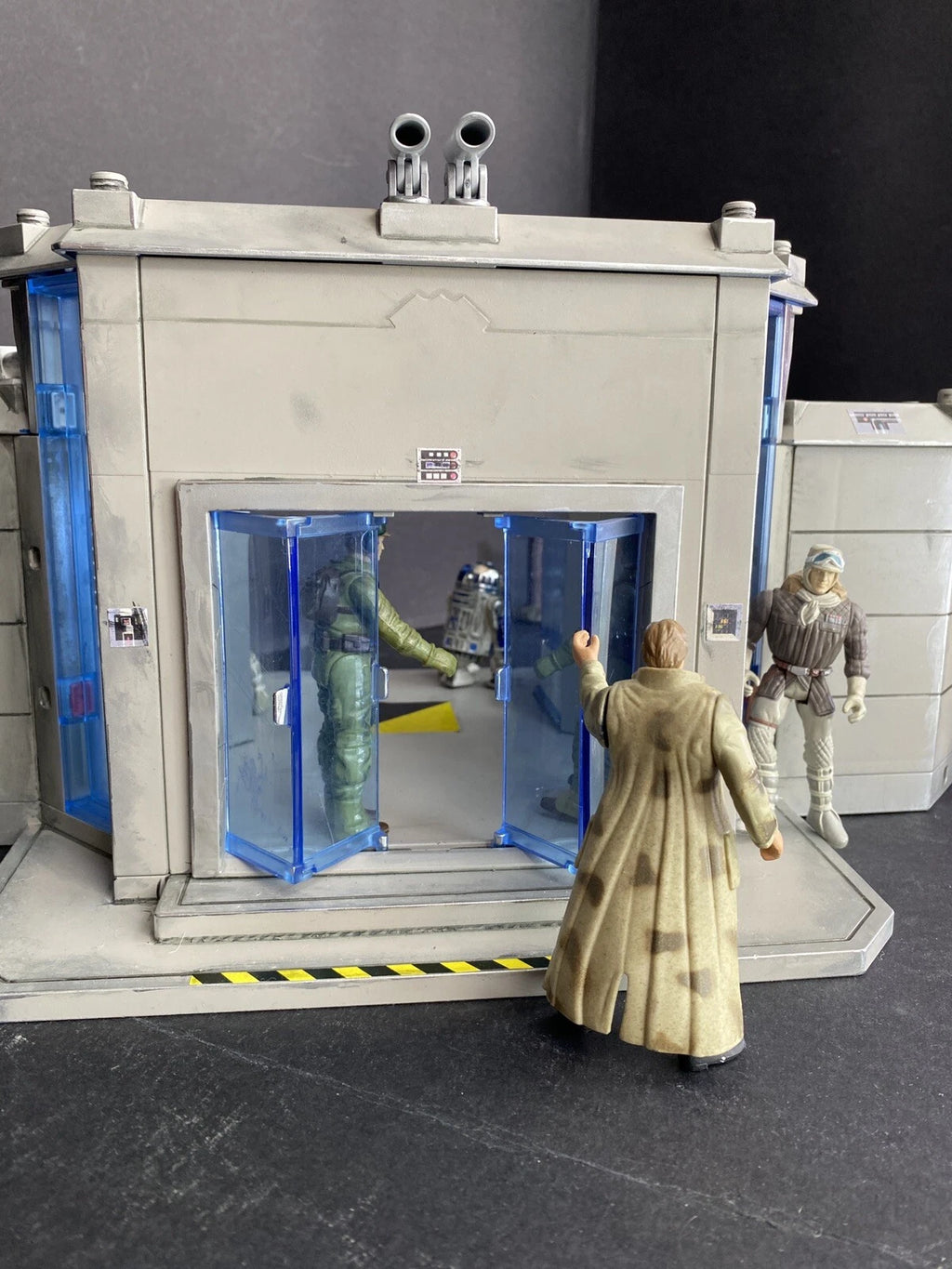 Star Wars Hoth Rebel Base Diorama Empire Strikes Back Medical Bay Kenner Custom