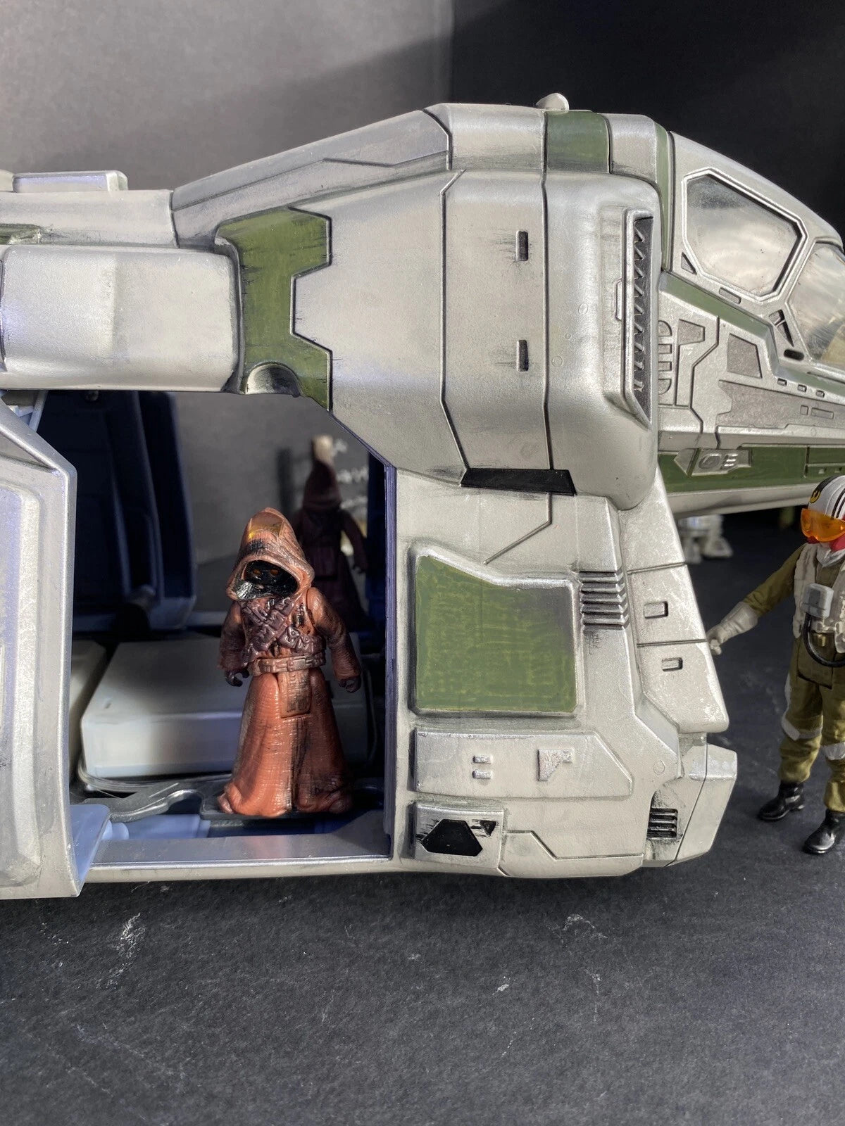 Imperial Shuttle “Pale Vengeance” – Custom Star Wars Kenner Black Series Display