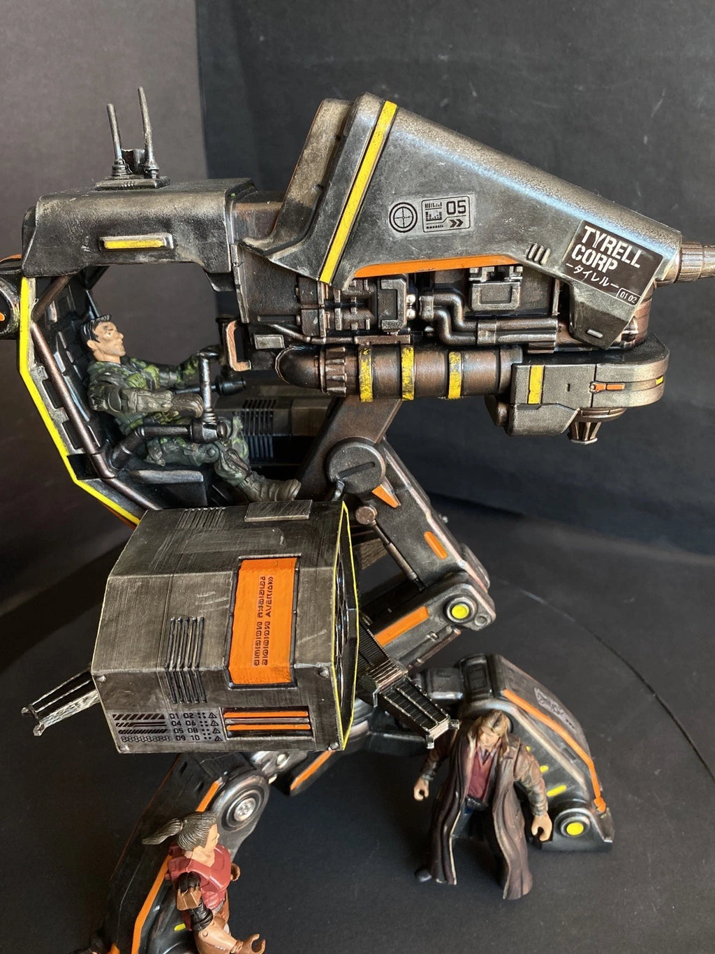 MaxTac SRW-9 “Crowd Hammer” — Cyberpunk 2077 Urban Pacification Walker 1/18