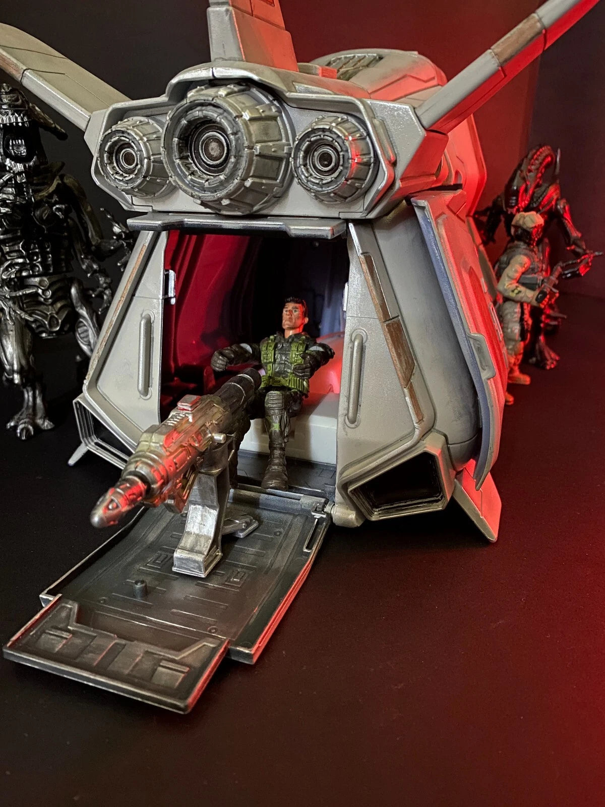 Aliens Dropship “Sulaco Wing” Custom Vintage Style Weyland Yutani Hadley’s Hope - view 12