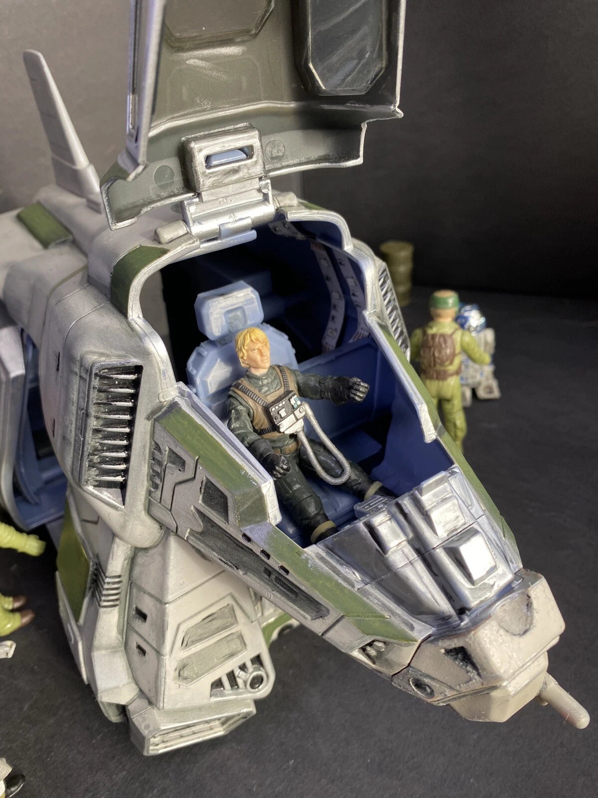 Imperial Shuttle “Pale Vengeance” – Custom Star Wars Kenner Black Series Display