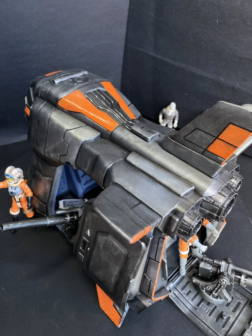 InGen “Raptor Warden” Hazard Shuttle | Custom Jurassic Park Gunship Diorama