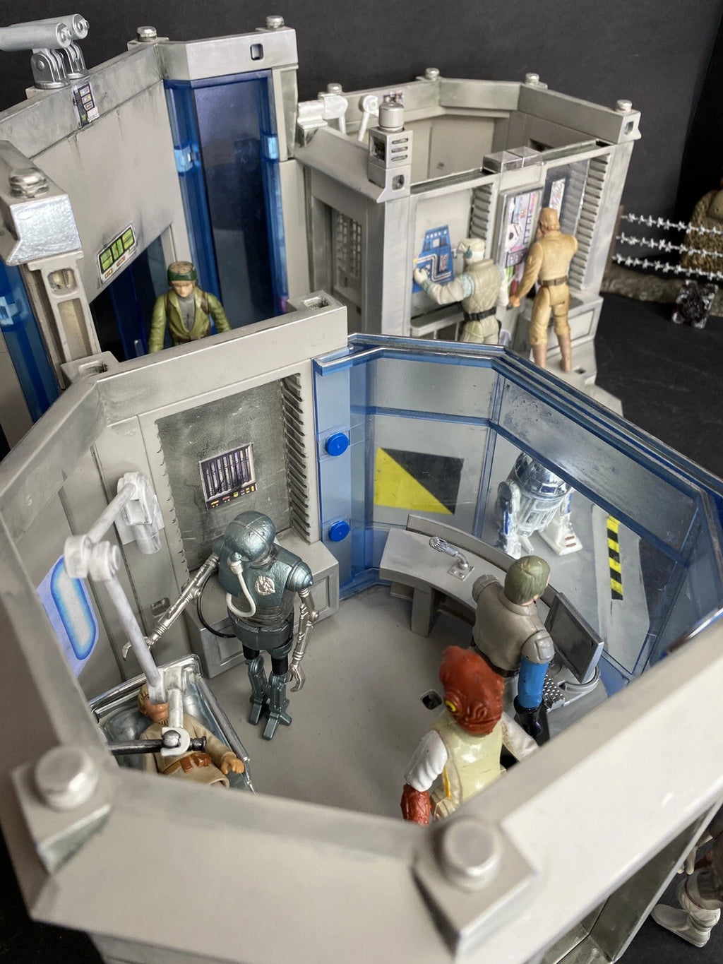 Star Wars Hoth Rebel Base Diorama Empire Strikes Back Medical Bay Kenner Custom
