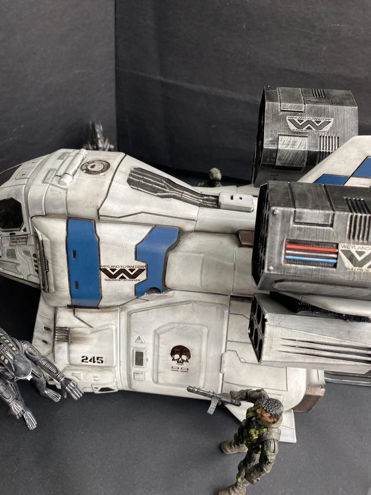 ALIENS CUSTOM GUNSHIP VEHICLE WEYLAND YUTANI COLONIAL MARINES ROMULUS 3.75