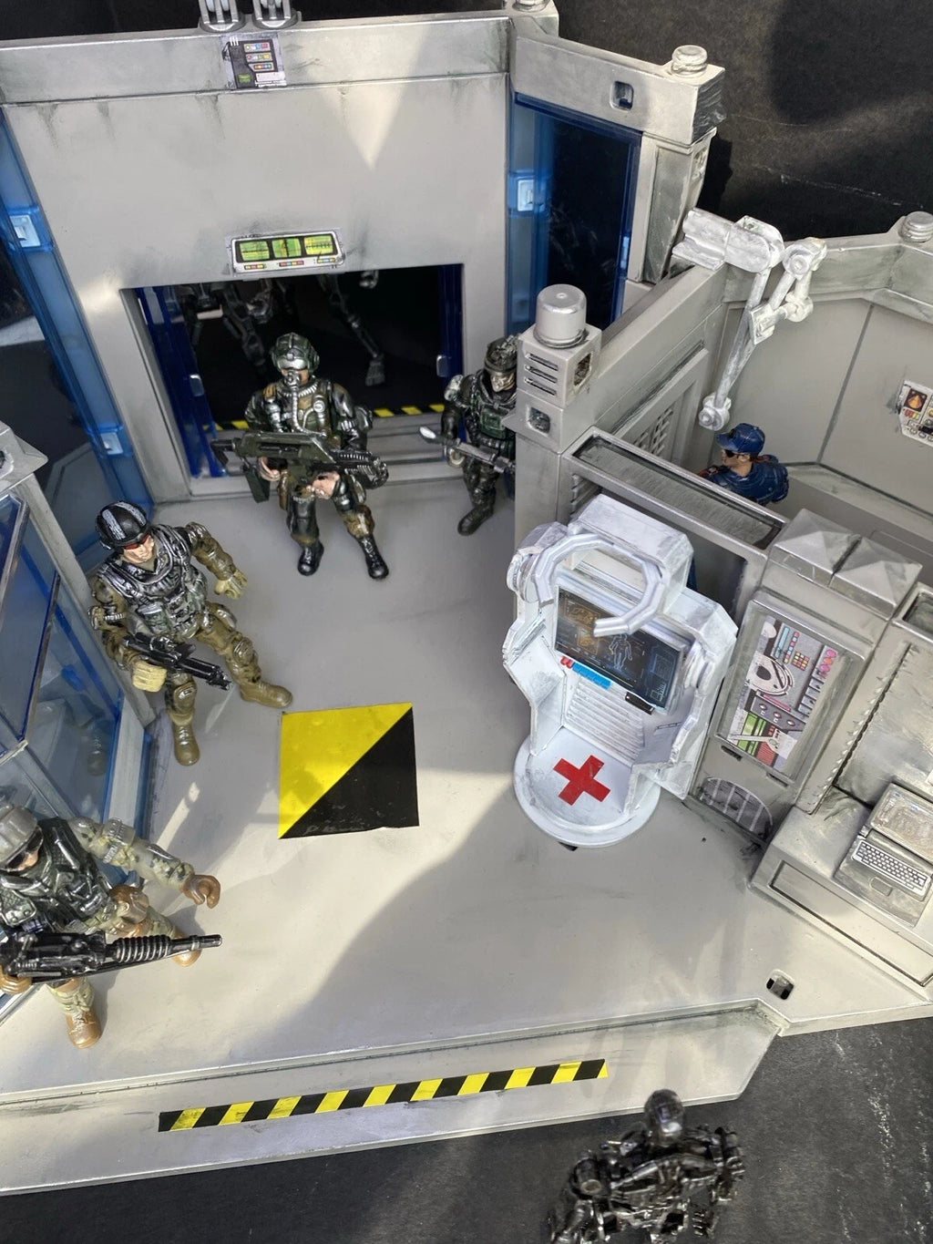 GI JOE COBRA Medical Lab Diorama 1:18 3.75 Collectible series Vintage Custom