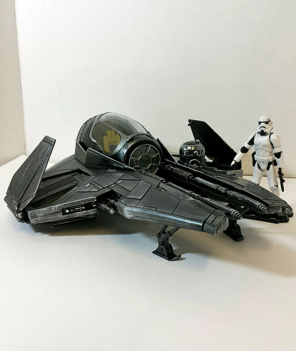 Black Howl Interceptor – Star Wars Custom Sith Starfighter Fallen Empire Vintage - view 2