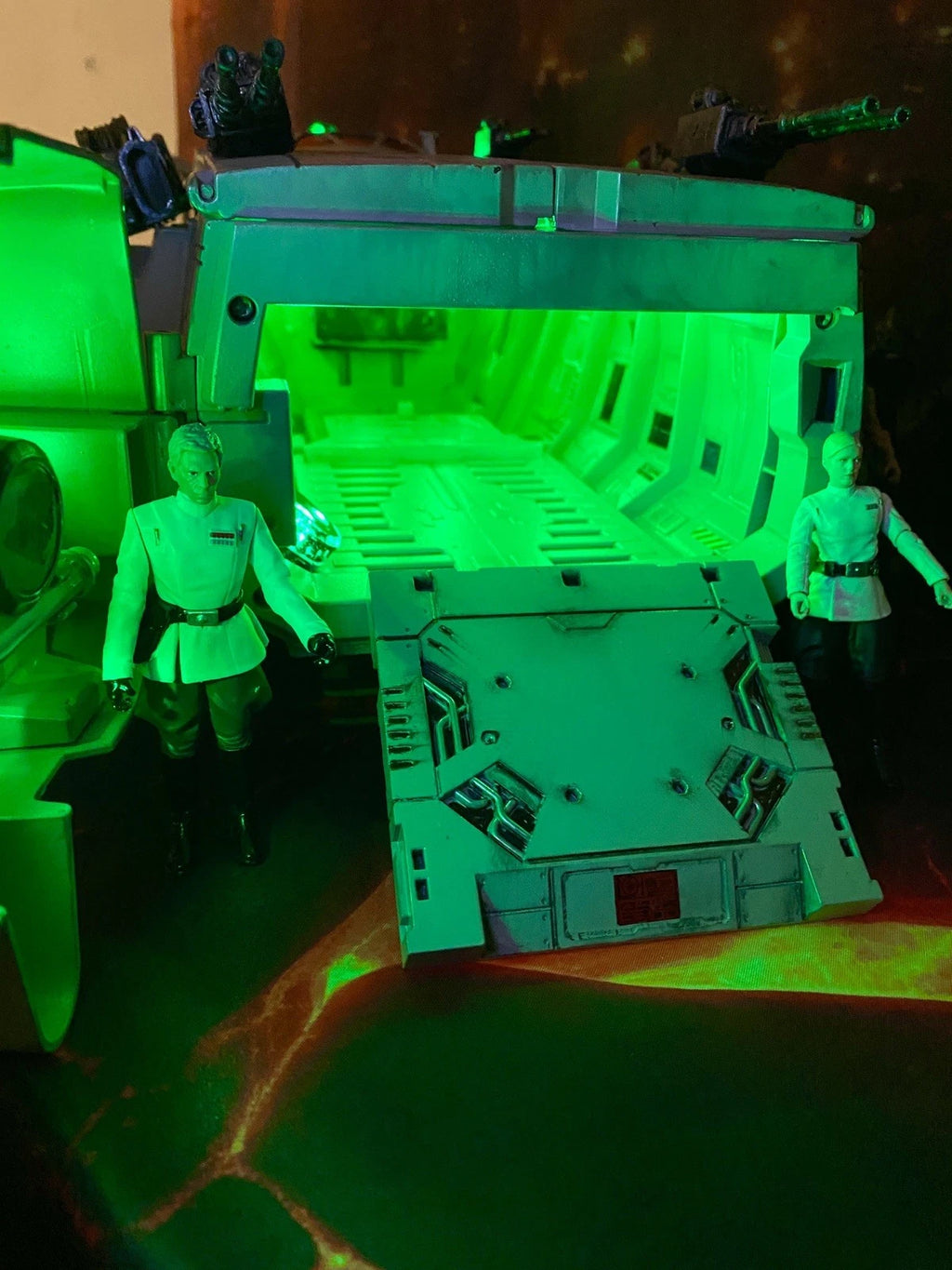 LITANY OF IRON  “GREEN-LOCK” Gunship | Warhammer 40K vintage diorama custom