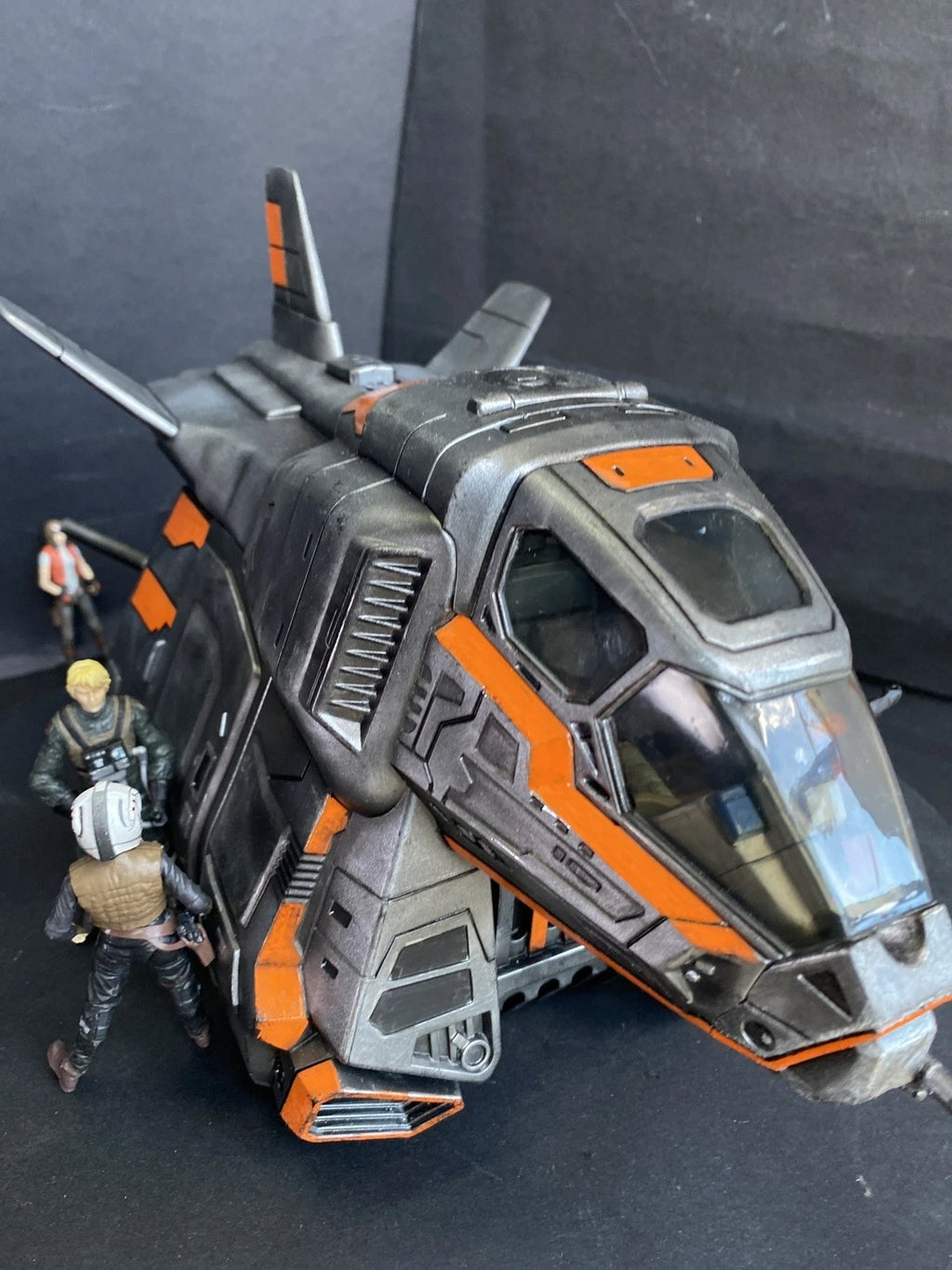 InGen “Raptor Warden” Hazard Shuttle | Custom Jurassic Park Gunship Diorama