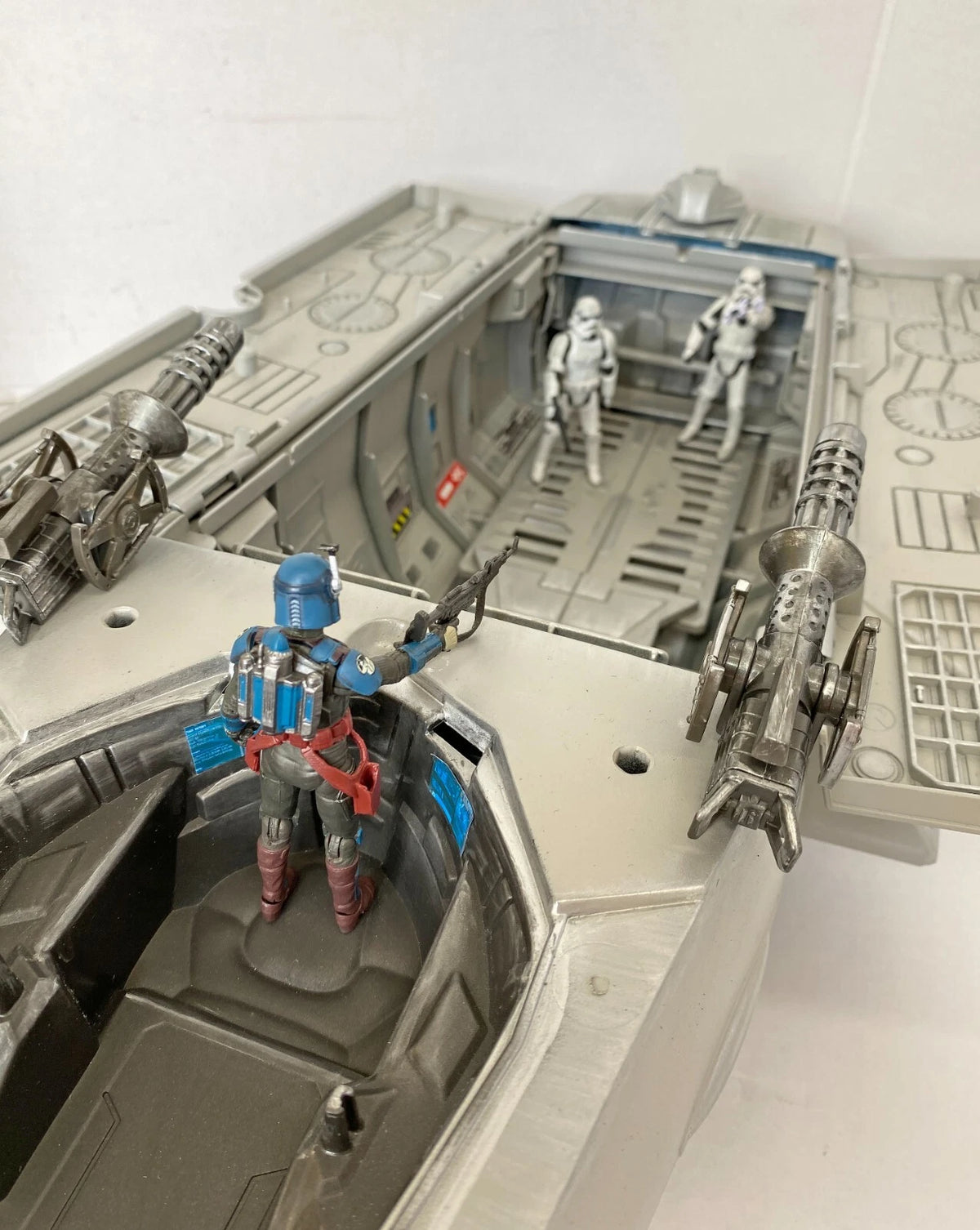 Star Wars Mandalorian Starfighter Bo Katan Kryze Diorama Mandalore Playset - view 2