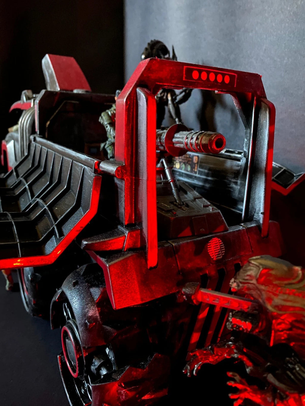 Aliens “Crimson Leviathan” APC – Hadley’s Hope Weyland Yutani Romulus Vehicle - view 5