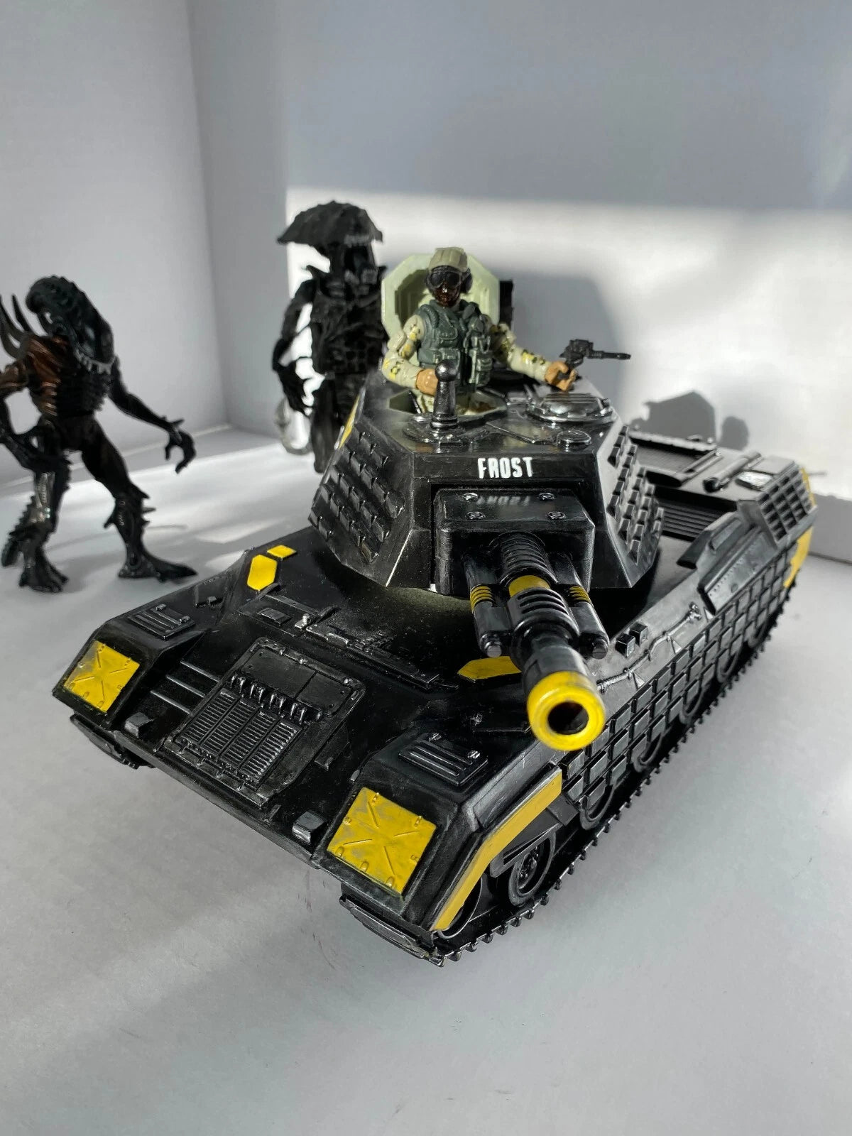 Aliens Hadley Hope Weyland Yutani Colony Tank Kenner Neca Vintage Alien Earth - view 10