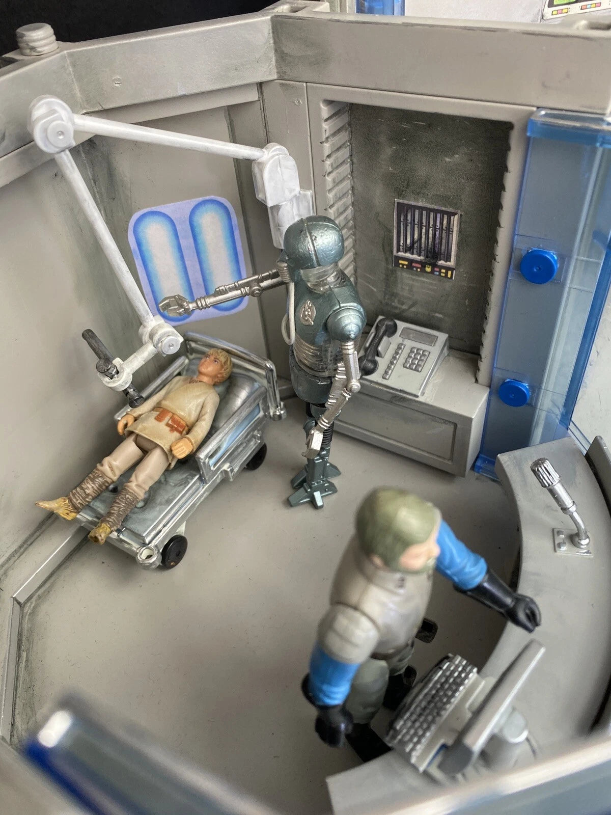 Star Wars Hoth Rebel Base Diorama Empire Strikes Back Medical Bay Kenner Custom