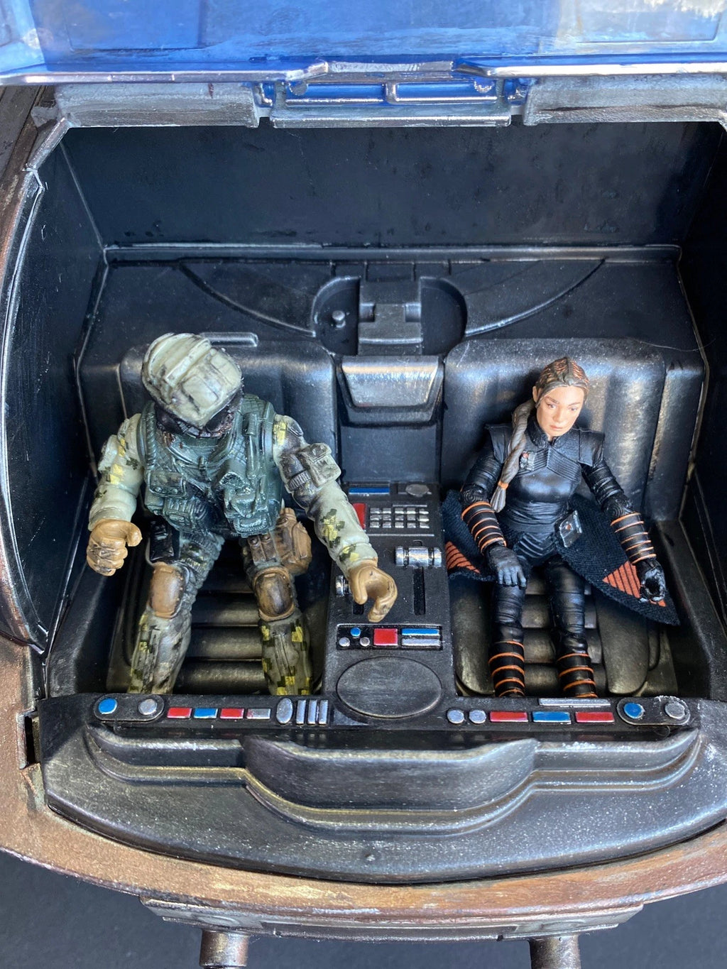 Vigilant Warden” – Custom Star Wars Dropship Andor Jedi Sith Empire Vintage