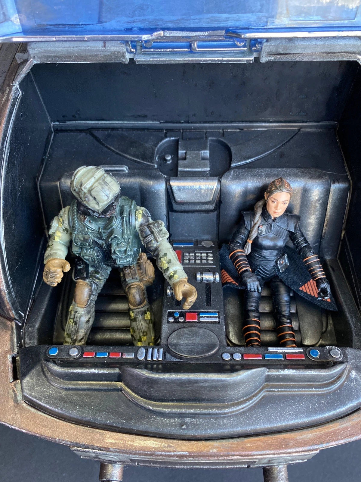 Vigilant Warden” – Custom Star Wars Dropship Andor Jedi Sith Empire Vintage