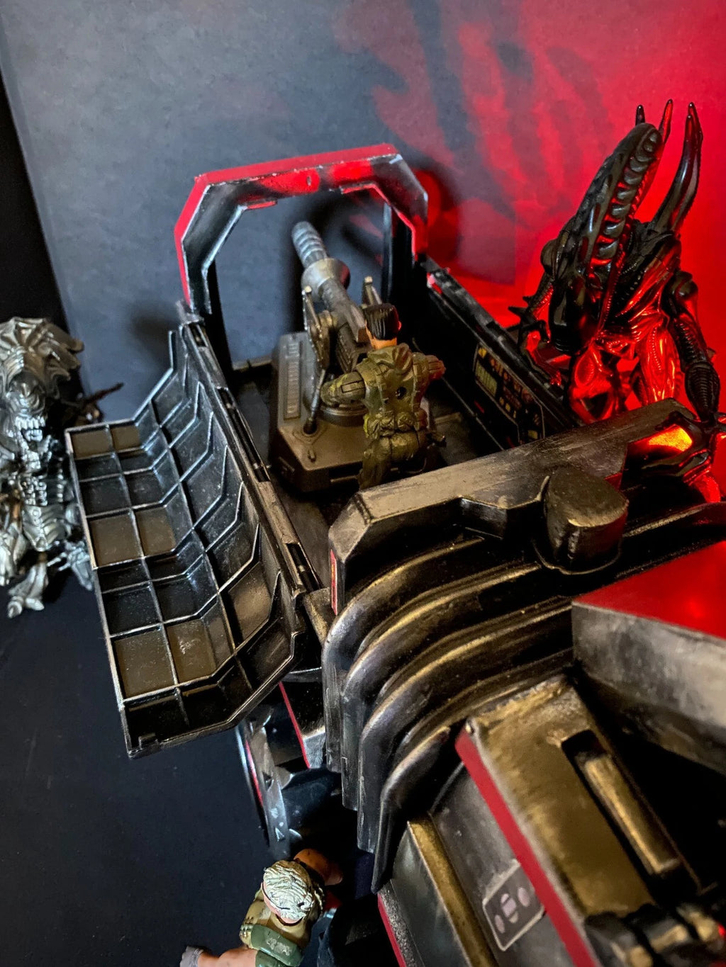 Aliens “Crimson Leviathan” APC – Hadley’s Hope Weyland Yutani Romulus Vehicle - view 17