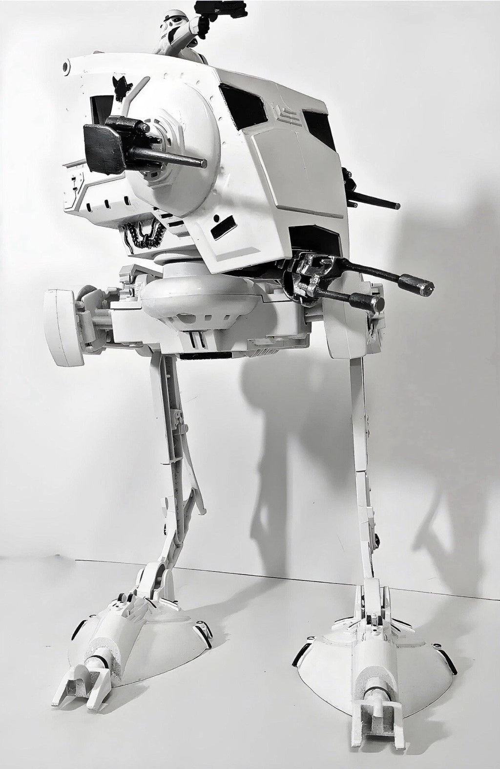 Star Wars Hoth “Frost Reaper” AT-ST Raider Echo Base Black Series Vintage - view 2