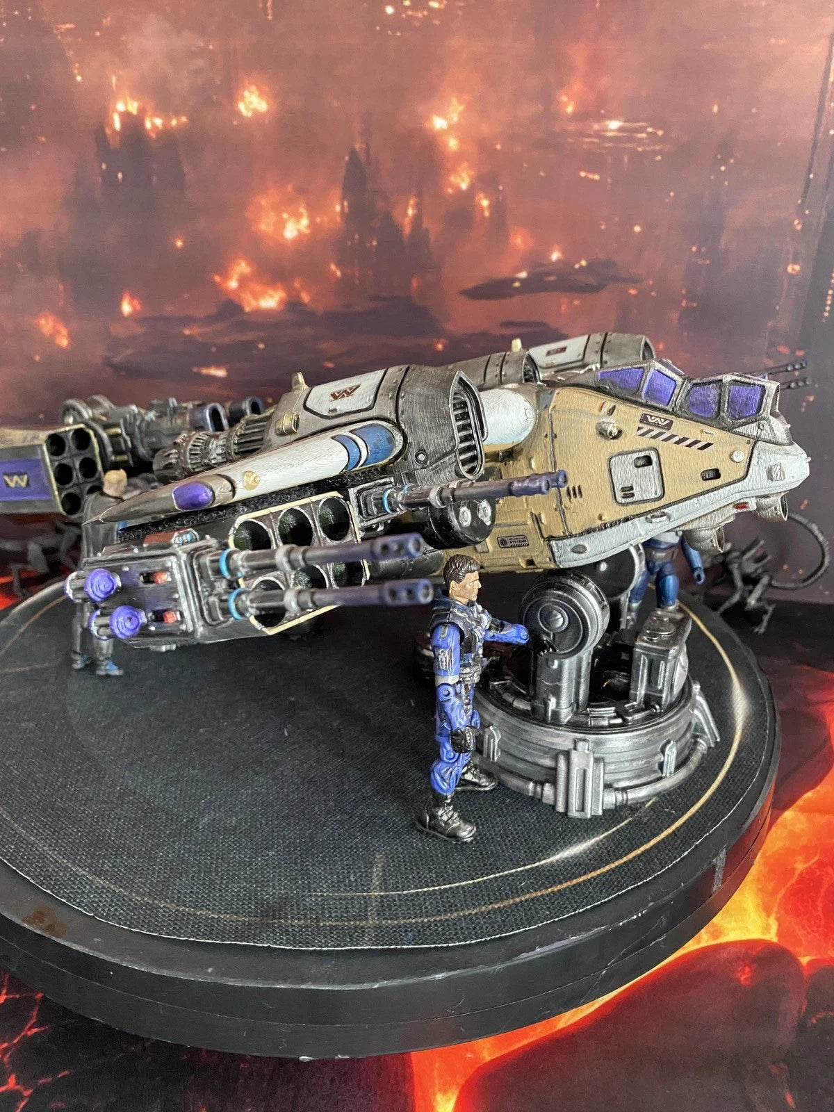 Imperial Navy Ash Vulture Siege Gunship | Warhammer 40K Custom Display Terrain