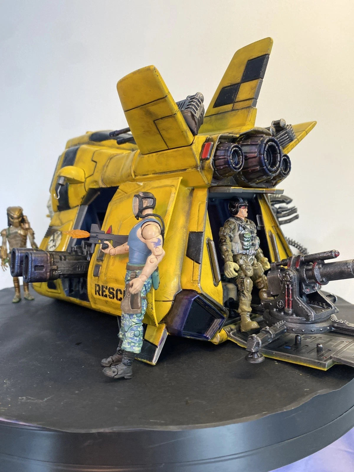 ALIENS Colonial Marines Nostromo Gunship Weyland-Yutani Gunship Romulus