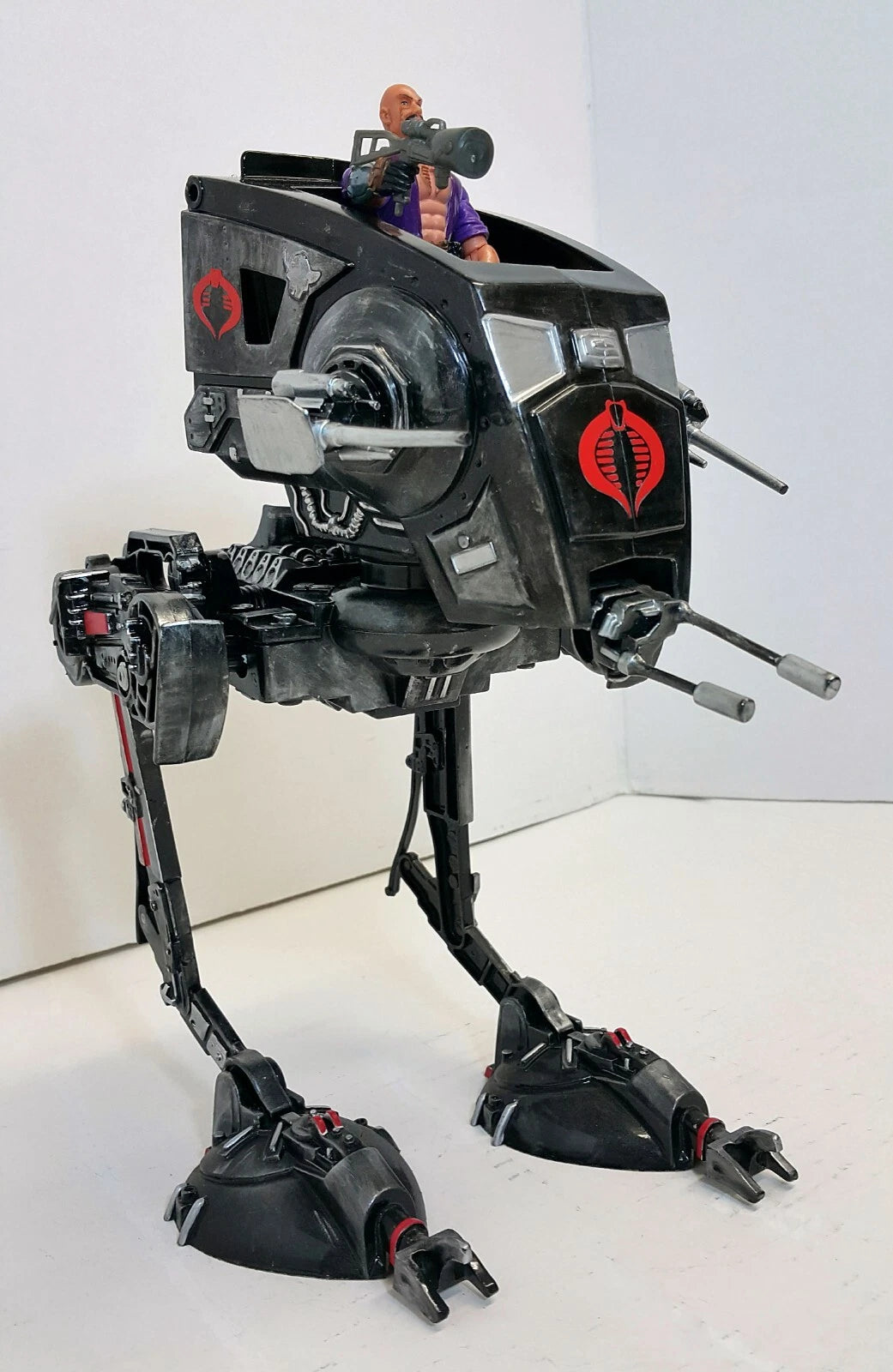 GI Joe Cobra x Star Wars Black Series AT-ST Mandalorian Vintage Collection - view 3