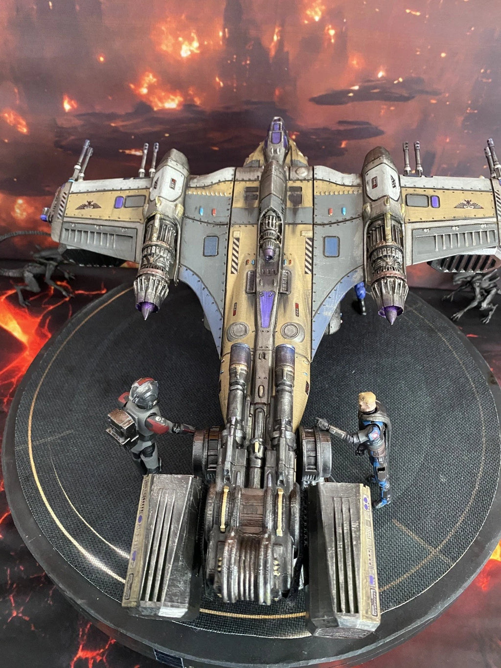 Imperial Navy Ash Vulture Siege Gunship | Warhammer 40K Custom Display Terrain