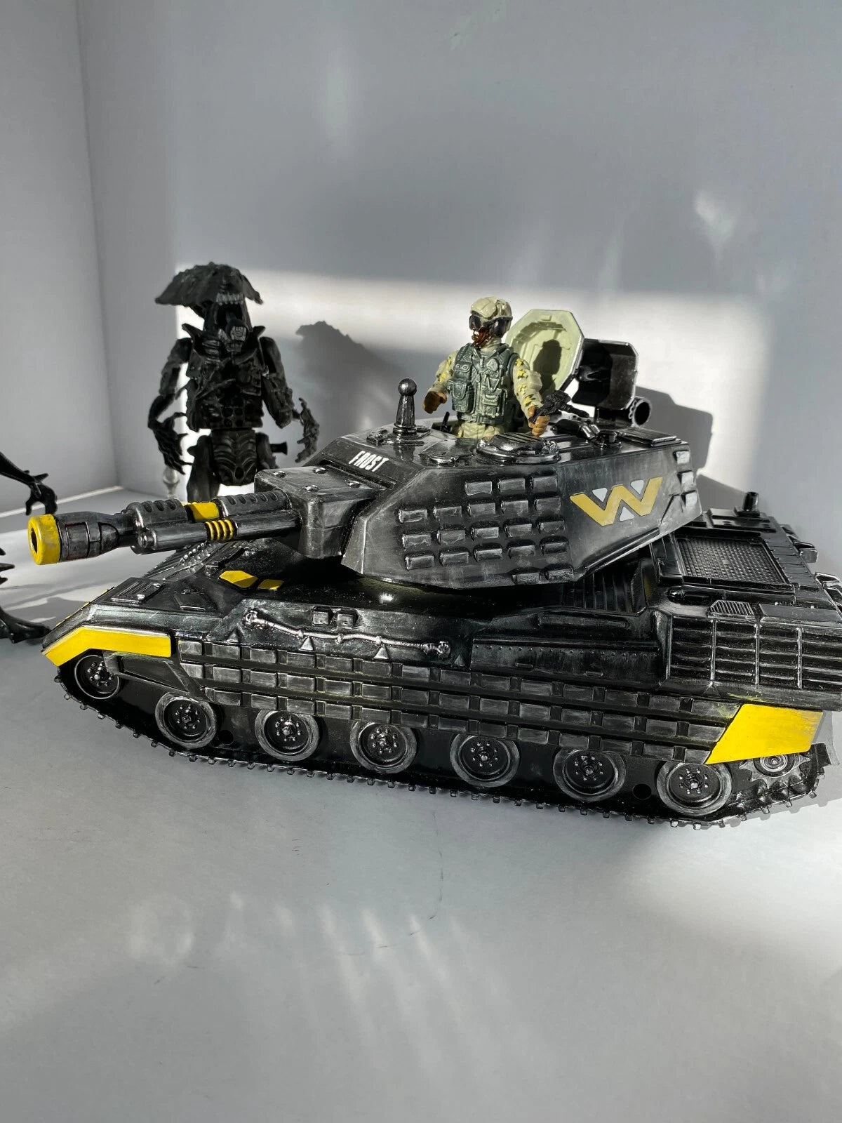 Aliens Hadley Hope Weyland Yutani Colony Tank Kenner Neca Vintage Alien Earth - view 5
