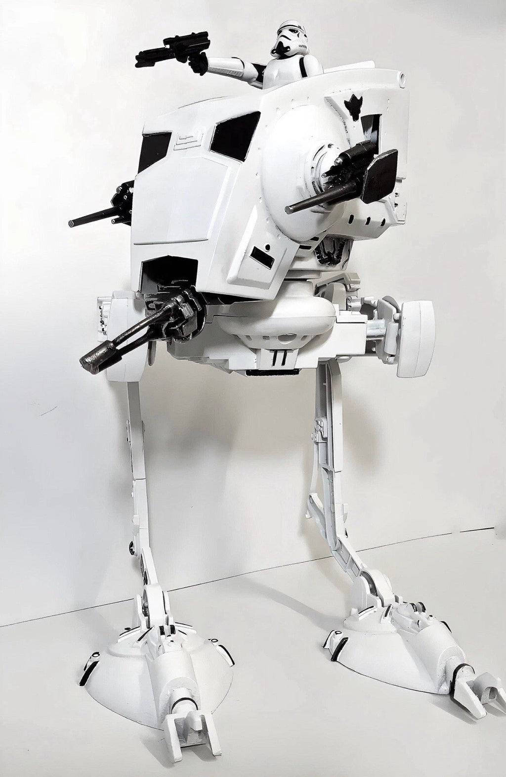 Star Wars Hoth “Frost Reaper” AT-ST Raider Echo Base Black Series Vintage - view 11