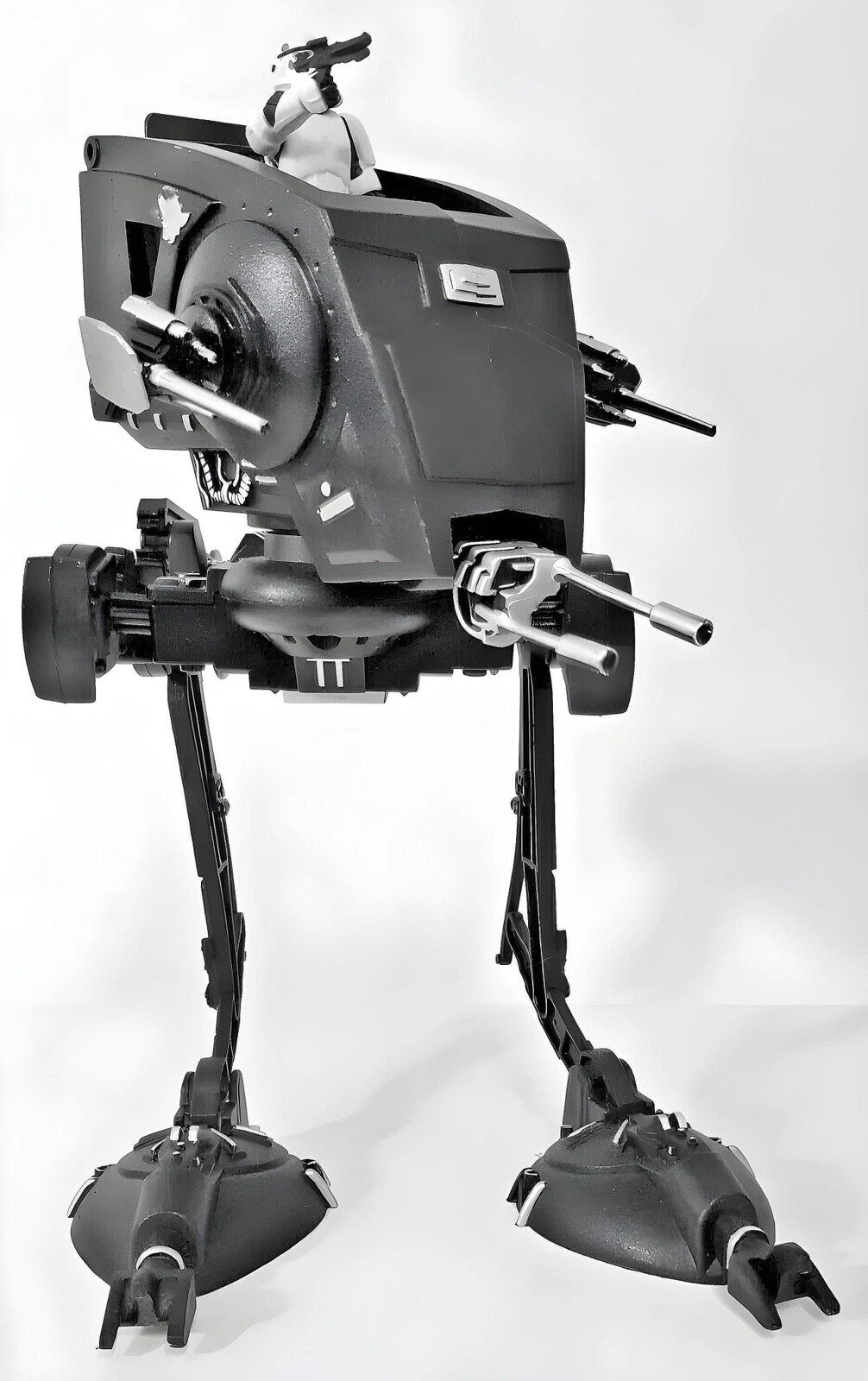 Night Warden custom Star Wars AT-ST - view 4