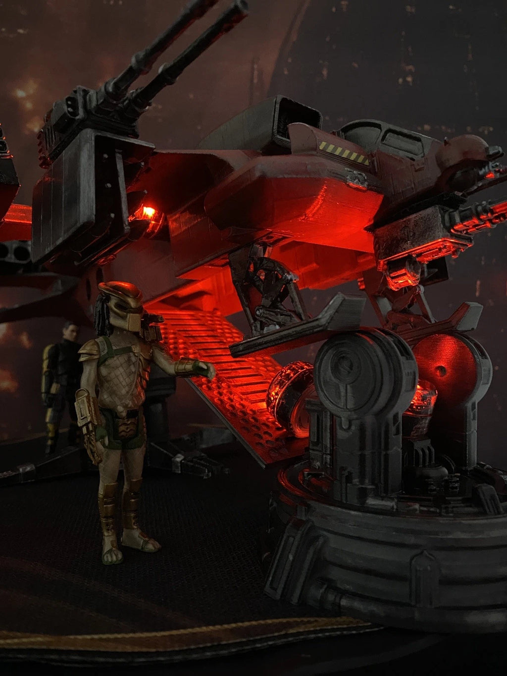 Romulus ALIENS Red Siren MR-13 Gunship Nostromo Weyland-Yutani Vintage custom