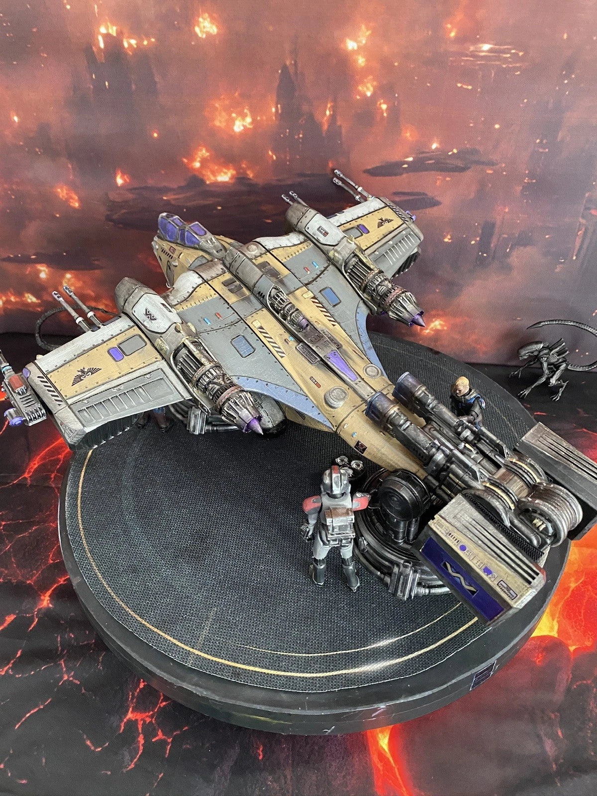 Imperial Navy Ash Vulture Siege Gunship | Warhammer 40K Custom Display Terrain