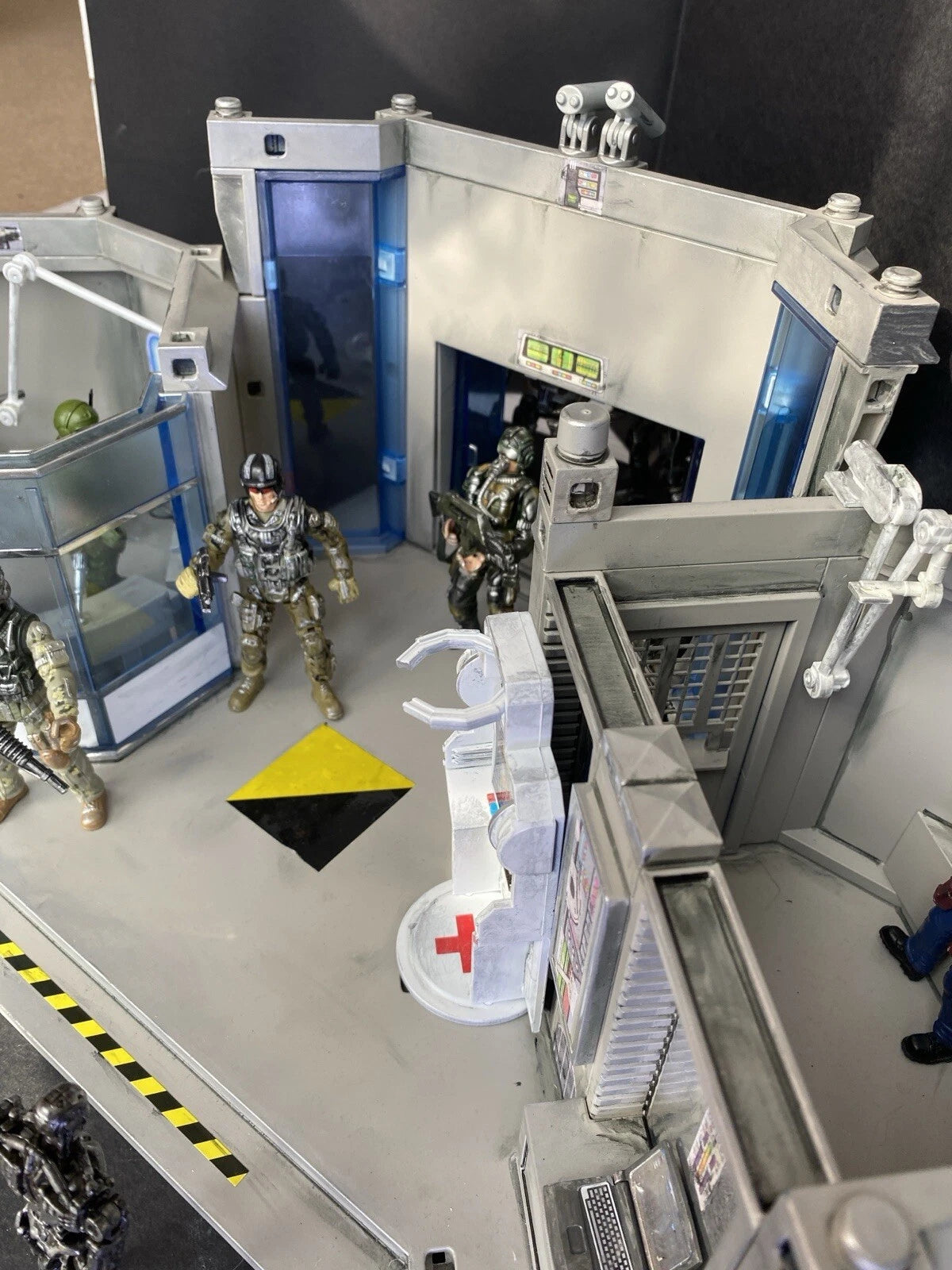 GI JOE COBRA Medical Lab Diorama 1:18 3.75 Collectible series Vintage Custom