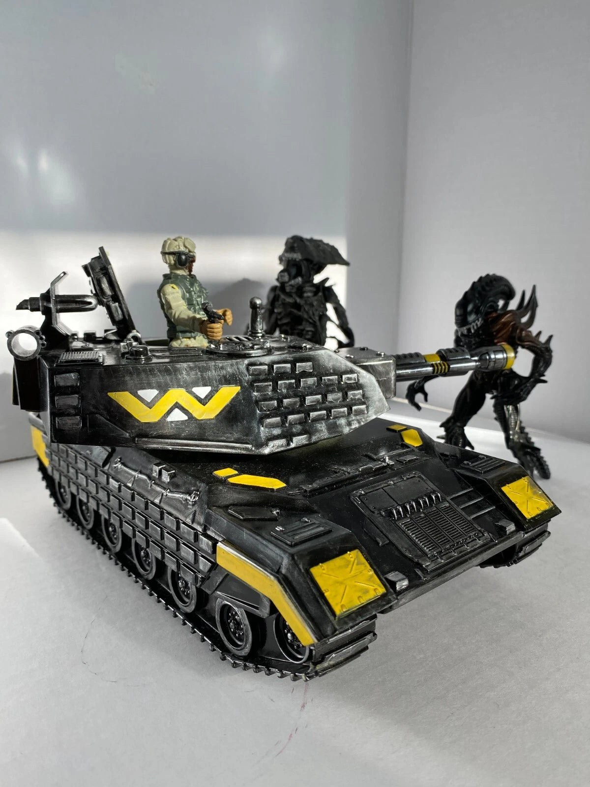 Aliens Hadley Hope Weyland Yutani Colony Tank Kenner Neca Vintage Alien Earth - view 16