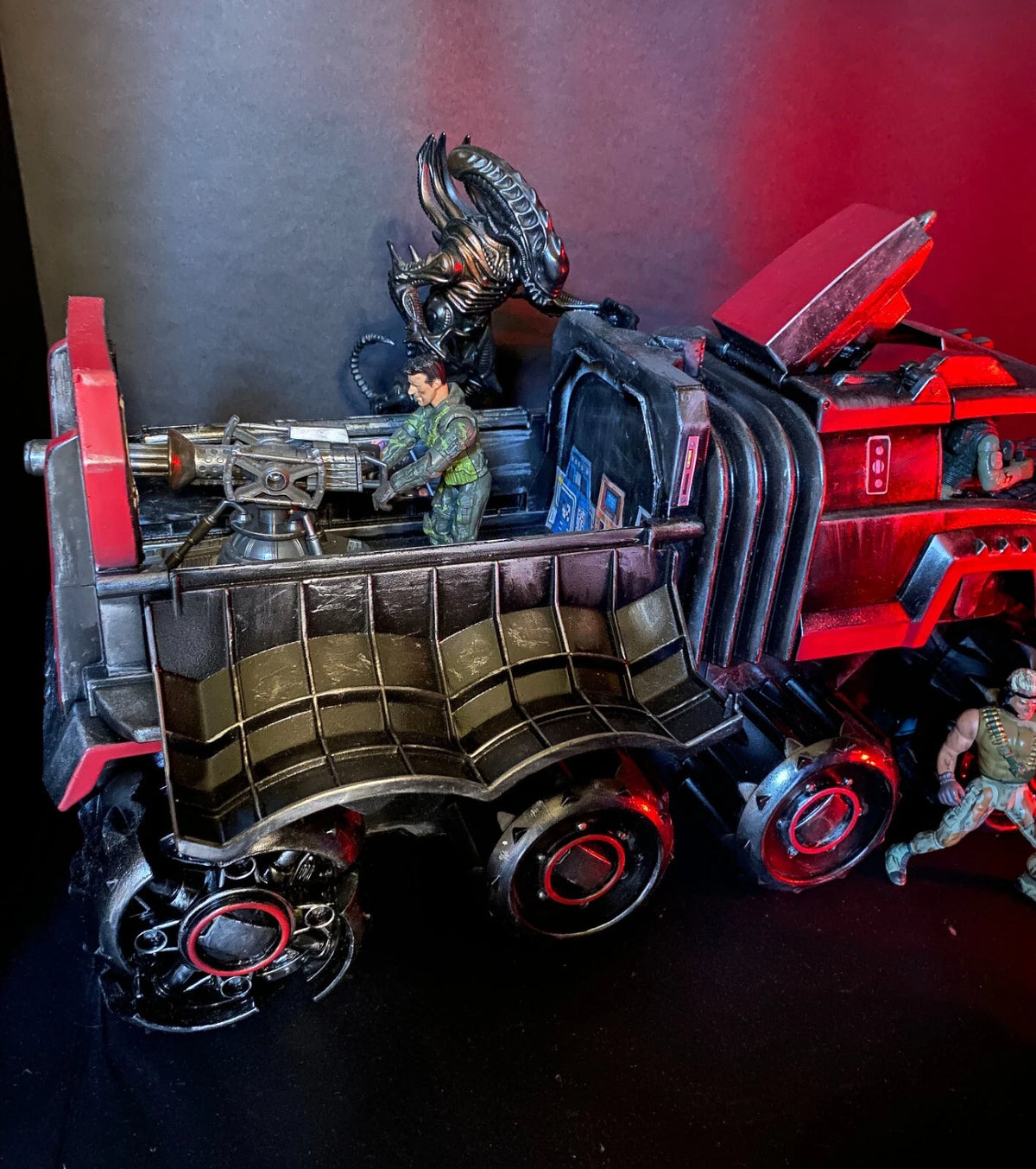 Aliens “Crimson Leviathan” APC – Hadley’s Hope Weyland Yutani Romulus Vehicle - view 21