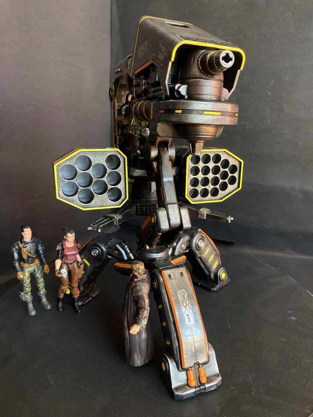 MaxTac SRW-9 “Crowd Hammer” — Cyberpunk 2077 Urban Pacification Walker 1/18