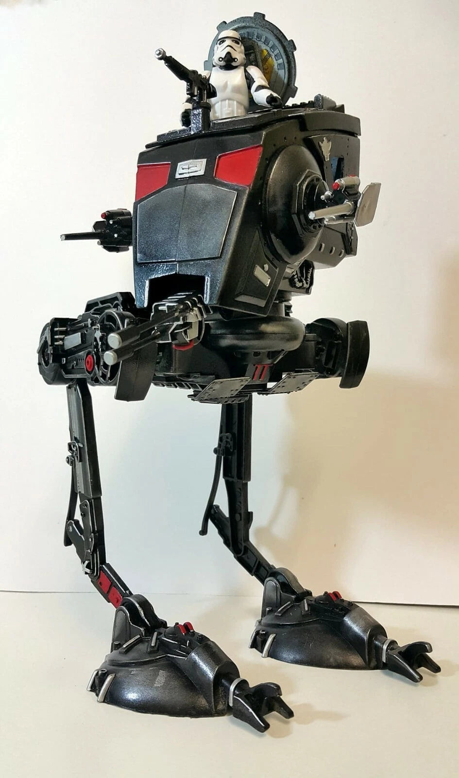 Crimson Warden – Star Wars Imperial Walker 3.75” AT-ST Vintage Collection Kenner - view 5