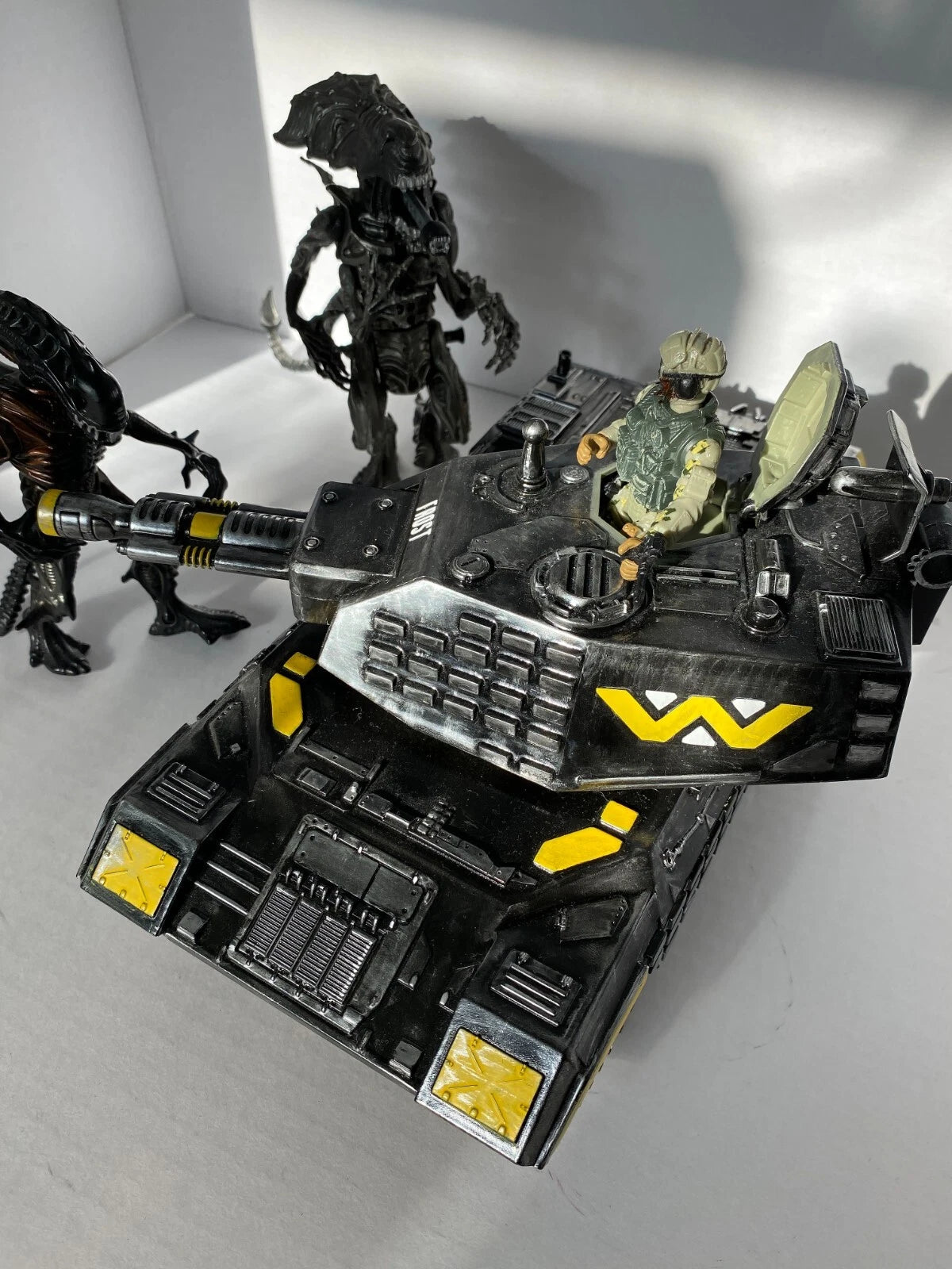 Aliens Hadley Hope Weyland Yutani Colony Tank Kenner Neca Vintage Alien Earth - view 17
