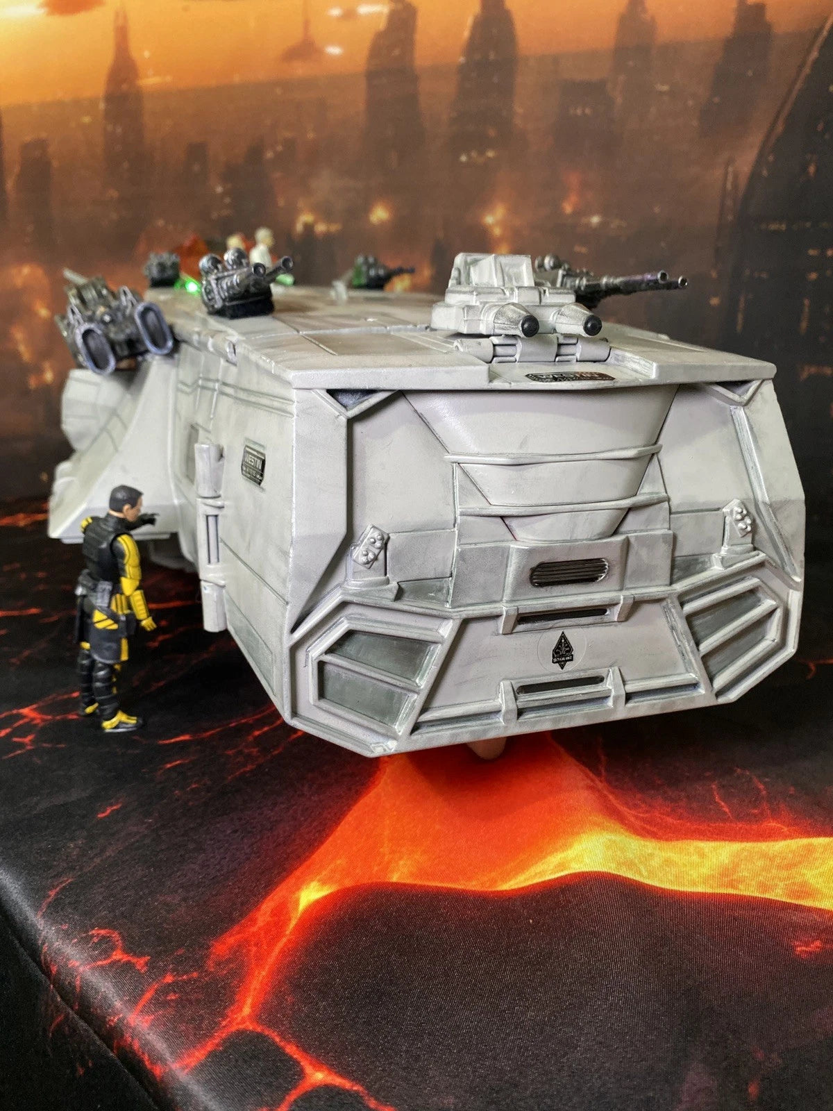 LITANY OF IRON  “GREEN-LOCK” Gunship | Warhammer 40K vintage diorama custom