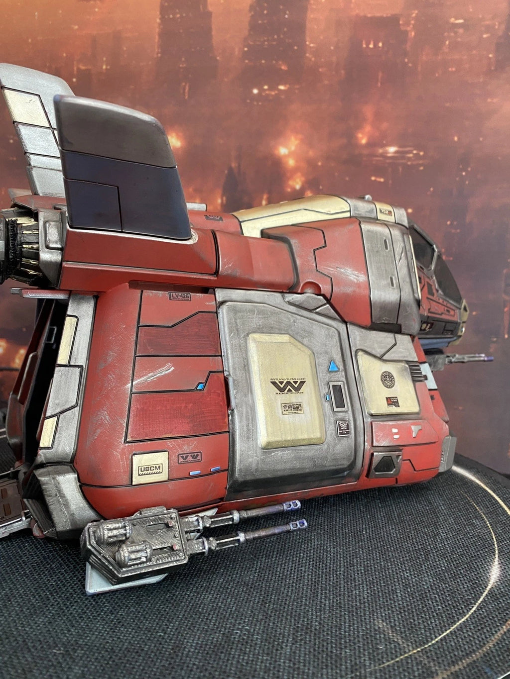 Raven Arc-9 Elysium Security Gunship | Custom Hand-Painted Dropship Diorama