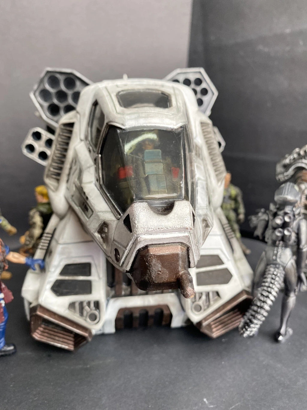 Terminator Resistance Gunship Hunter Killer Skynet Cyberdyne T800 Kenner Custom