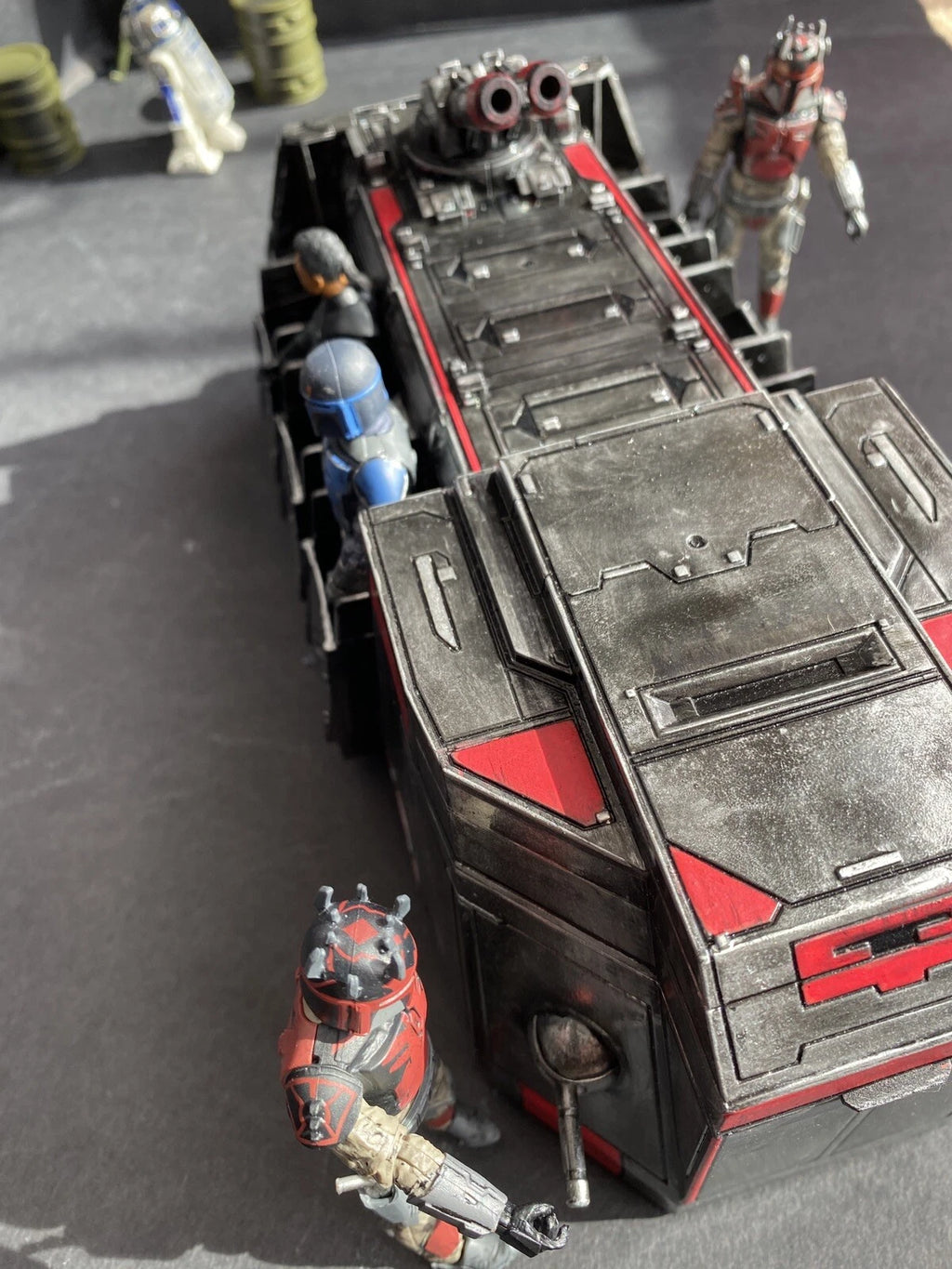 Star Wars Mandalorian Custom Troop Transport Boba Fett Darksaber Beskar Diorama