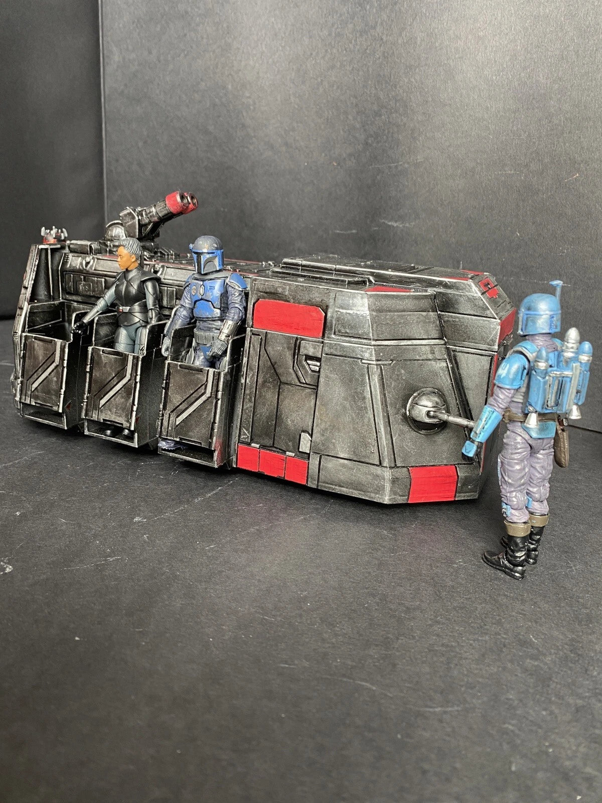 Star Wars Mandalorian Custom Troop Transport Boba Fett Darksaber Beskar Diorama