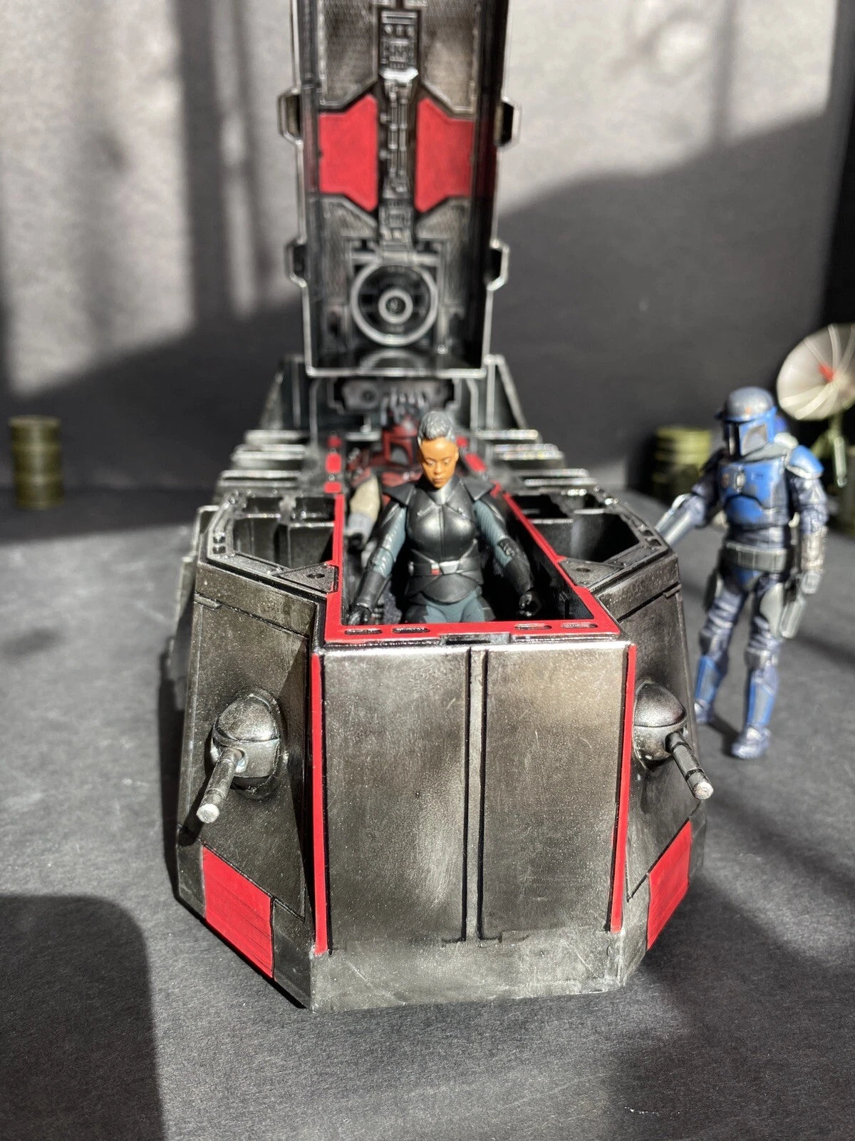 Star Wars Mandalorian Custom Troop Transport Boba Fett Darksaber Beskar Diorama