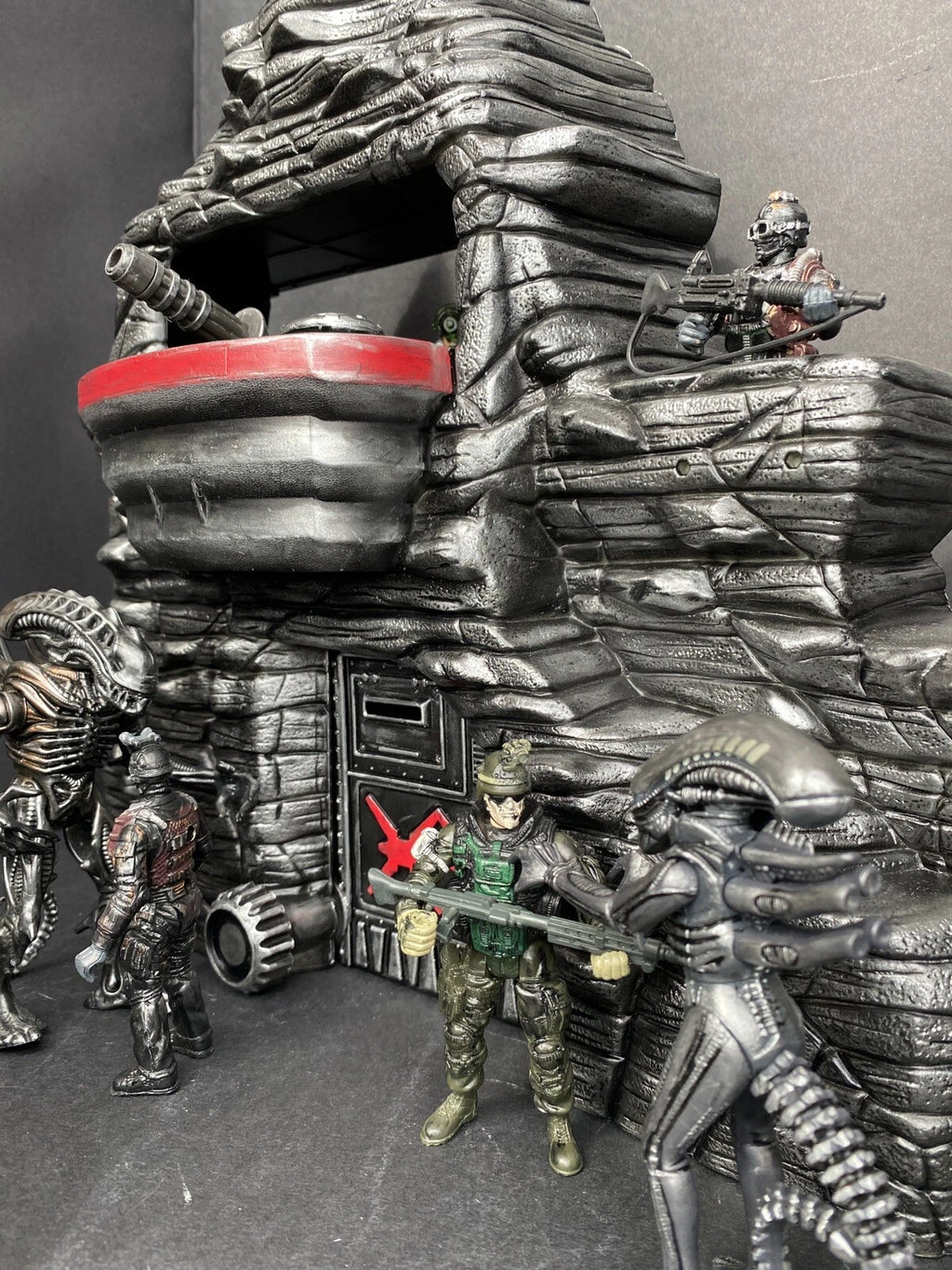 Weyland Yutani Outpost Aliens Colonial Marines Diorama Vintage Alien Earth